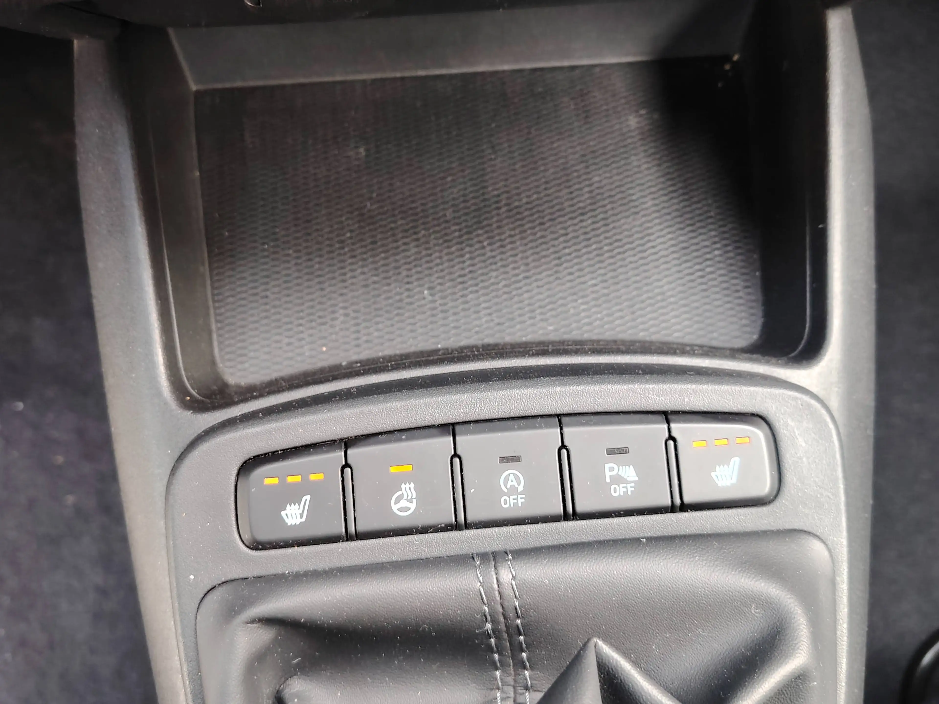 Hyundai i10 Trend — photo 12
