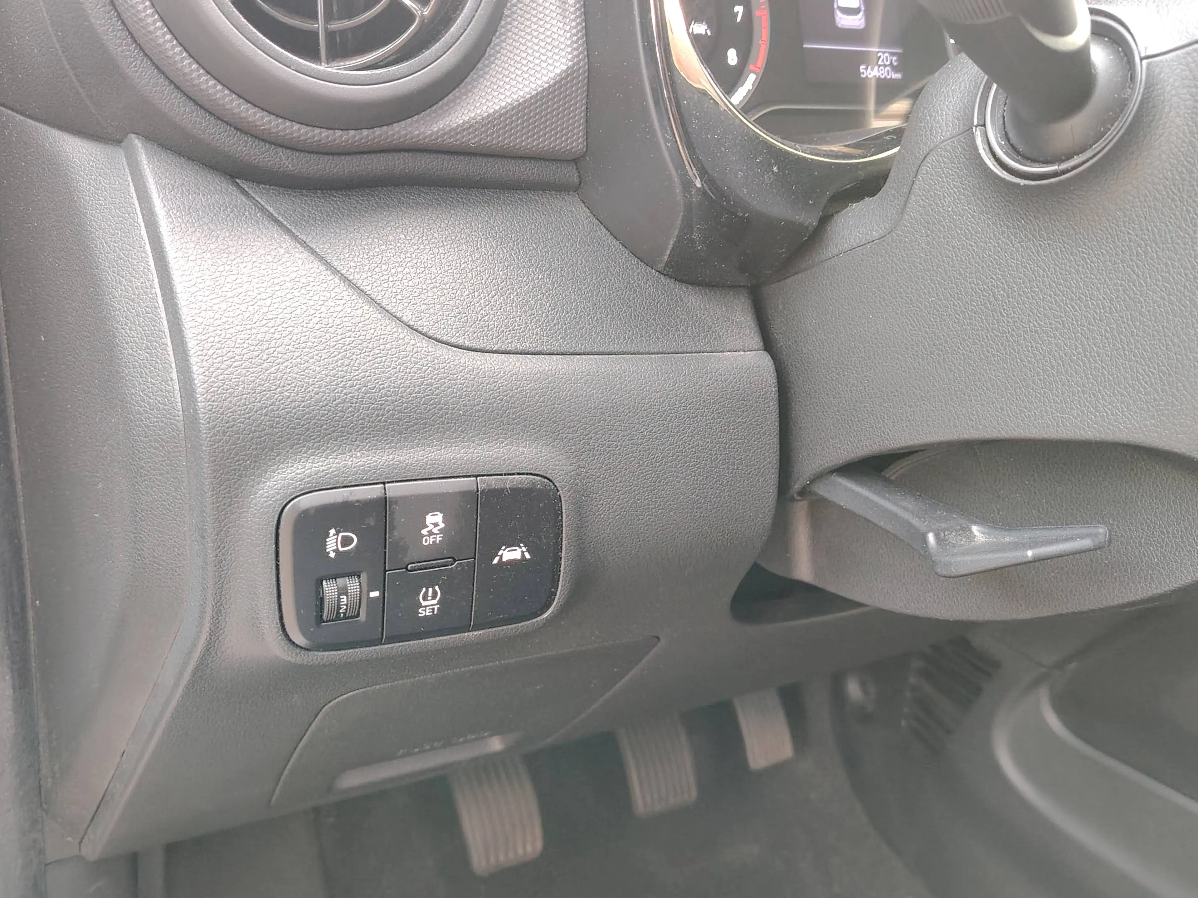 Hyundai i10 Trend — photo 11