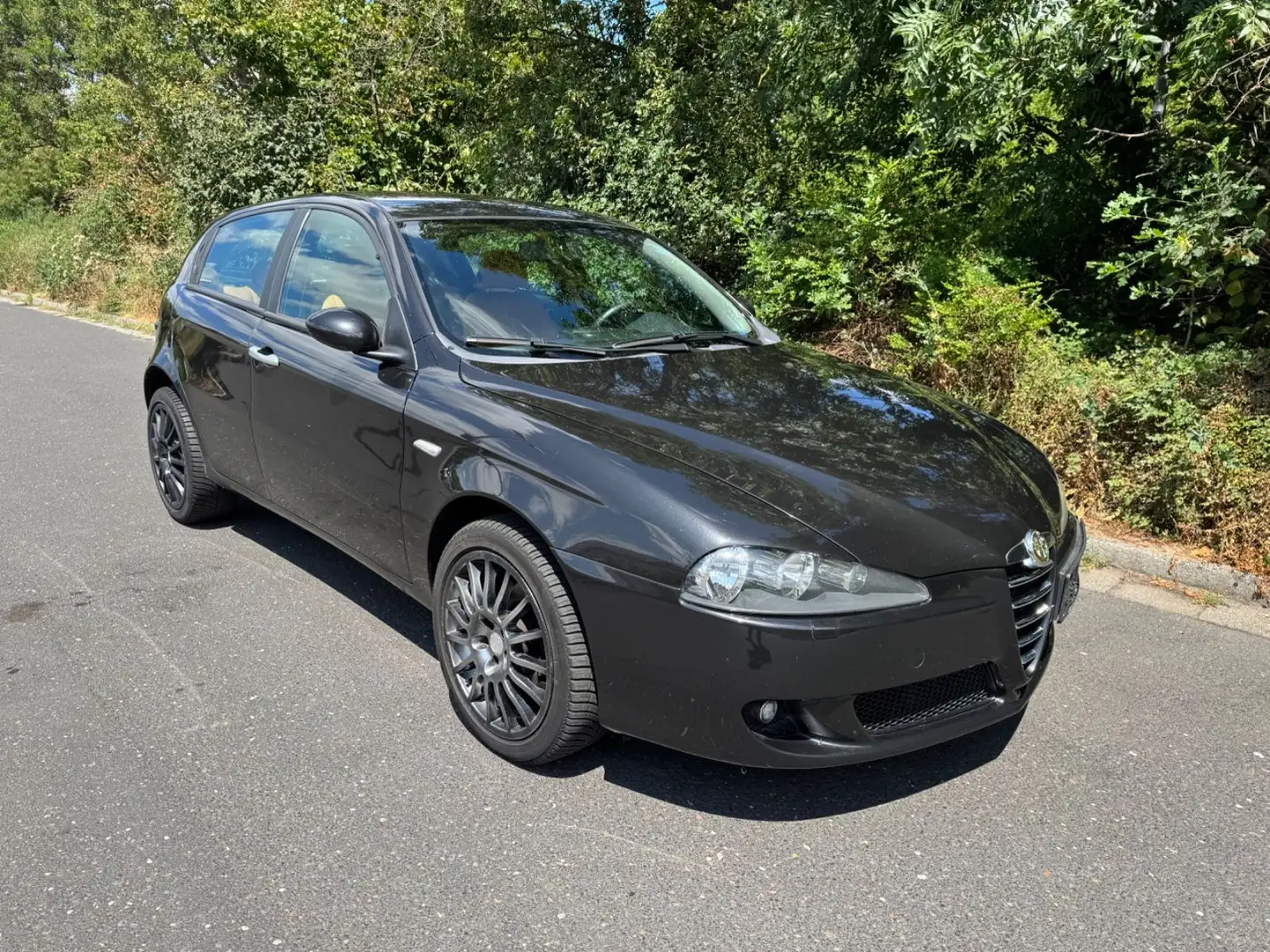 Alfa Romeo Sonstige 147 1.6 TS 16V Distinctive 1.HAND - 1
