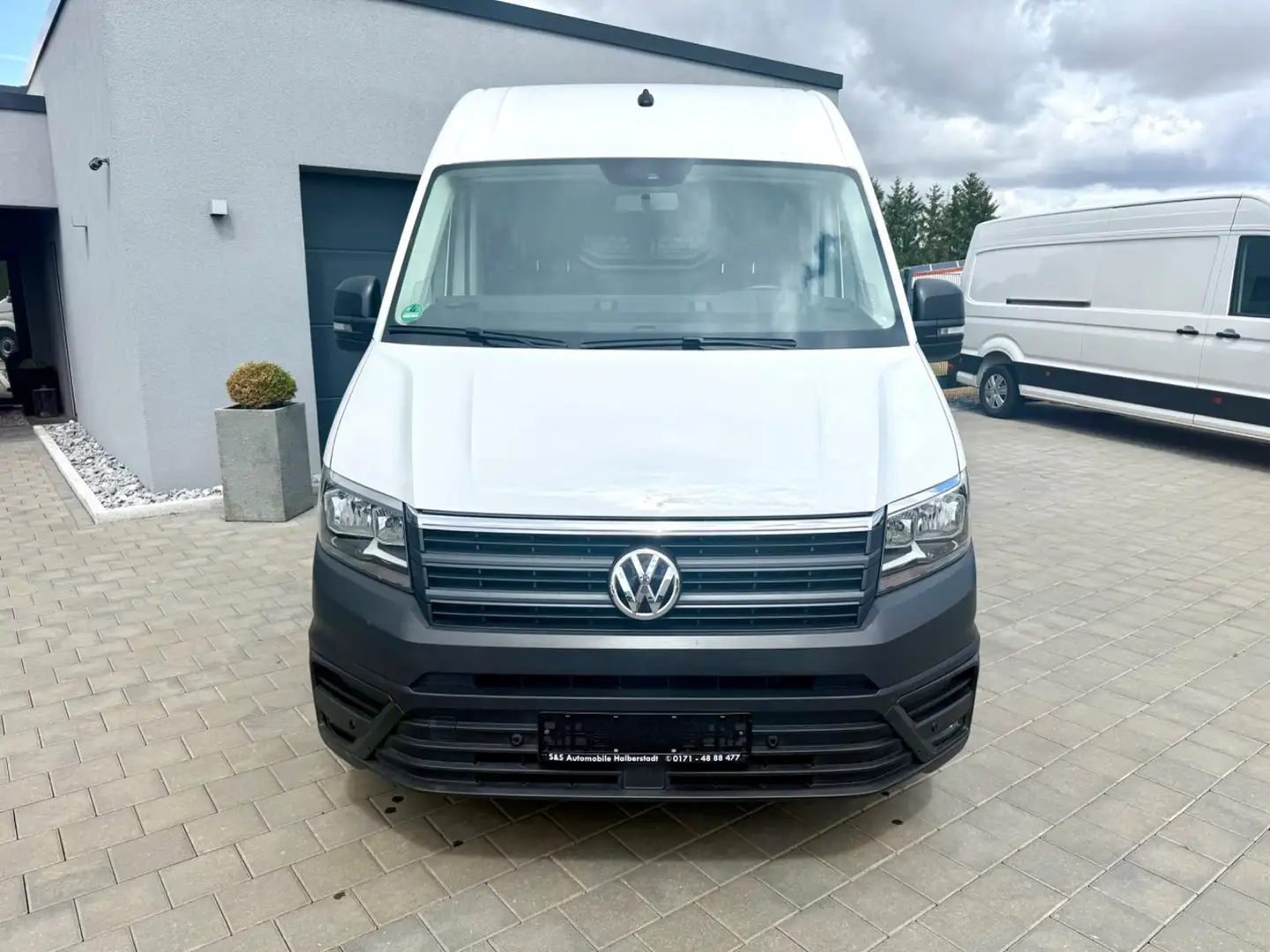 Volkswagen Crafter35 mittellang Hochdach 4Motion Navi Klima Weiß - 2