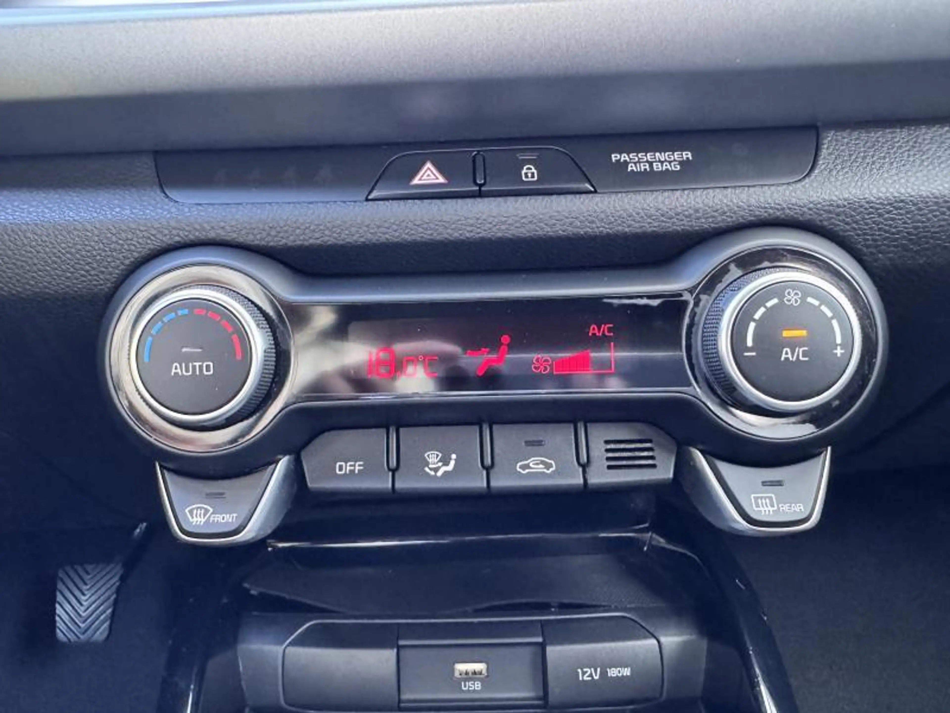 Kia Rio PULSE — photo 7