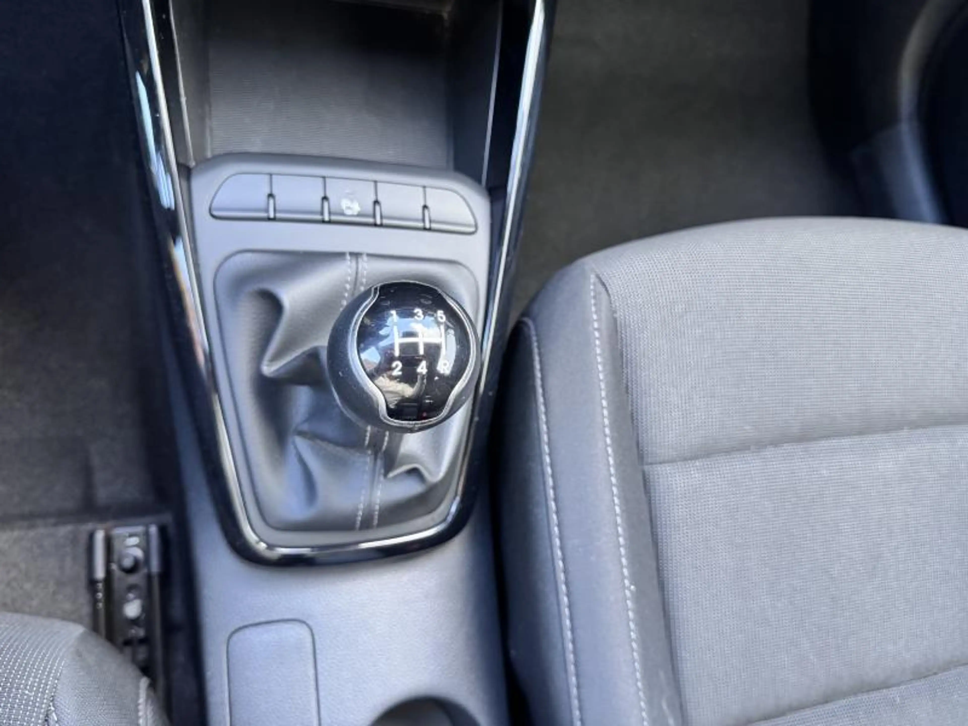 Kia Rio PULSE — photo 6