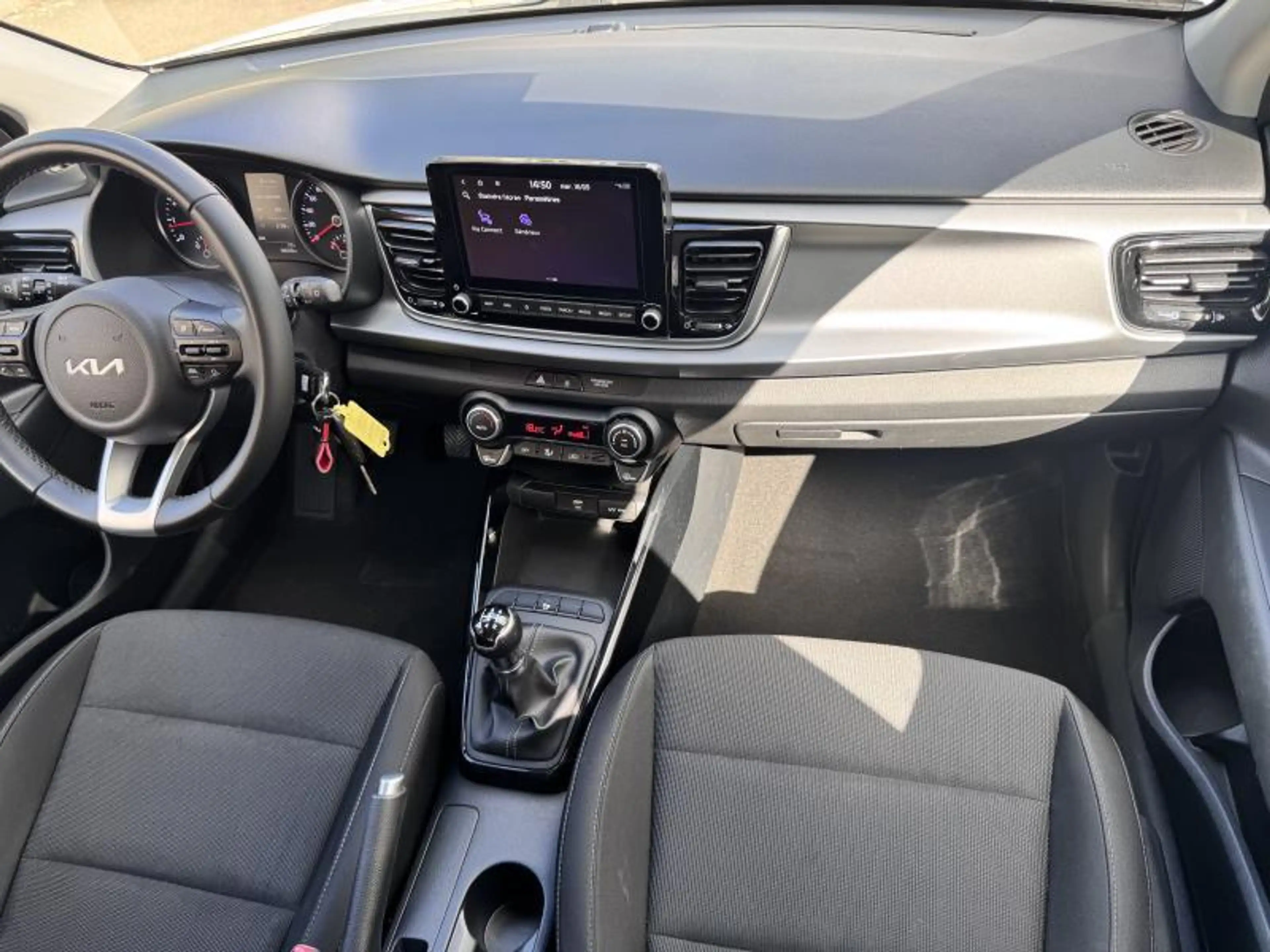 Kia Rio PULSE — photo 14