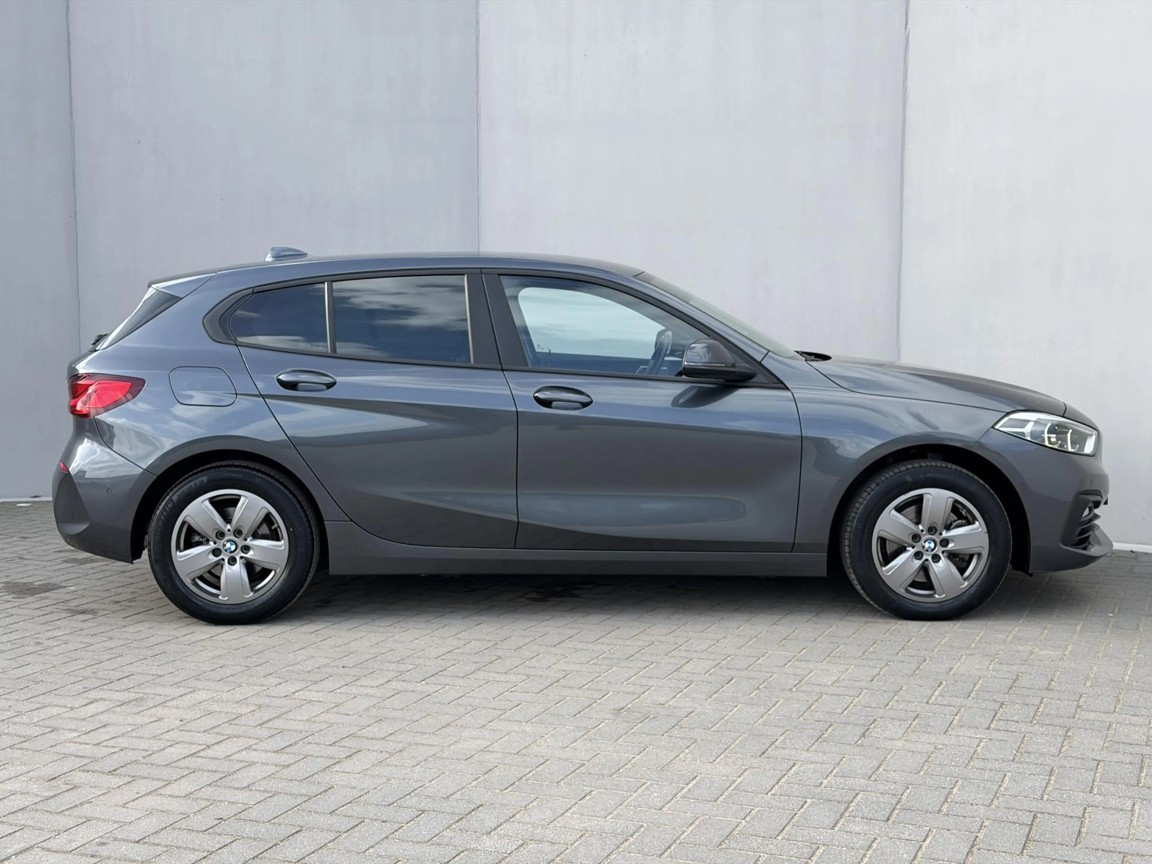 BMW 118 1 Serie 118i Business Edition / 1e Eigenaar / Navi — photo 34