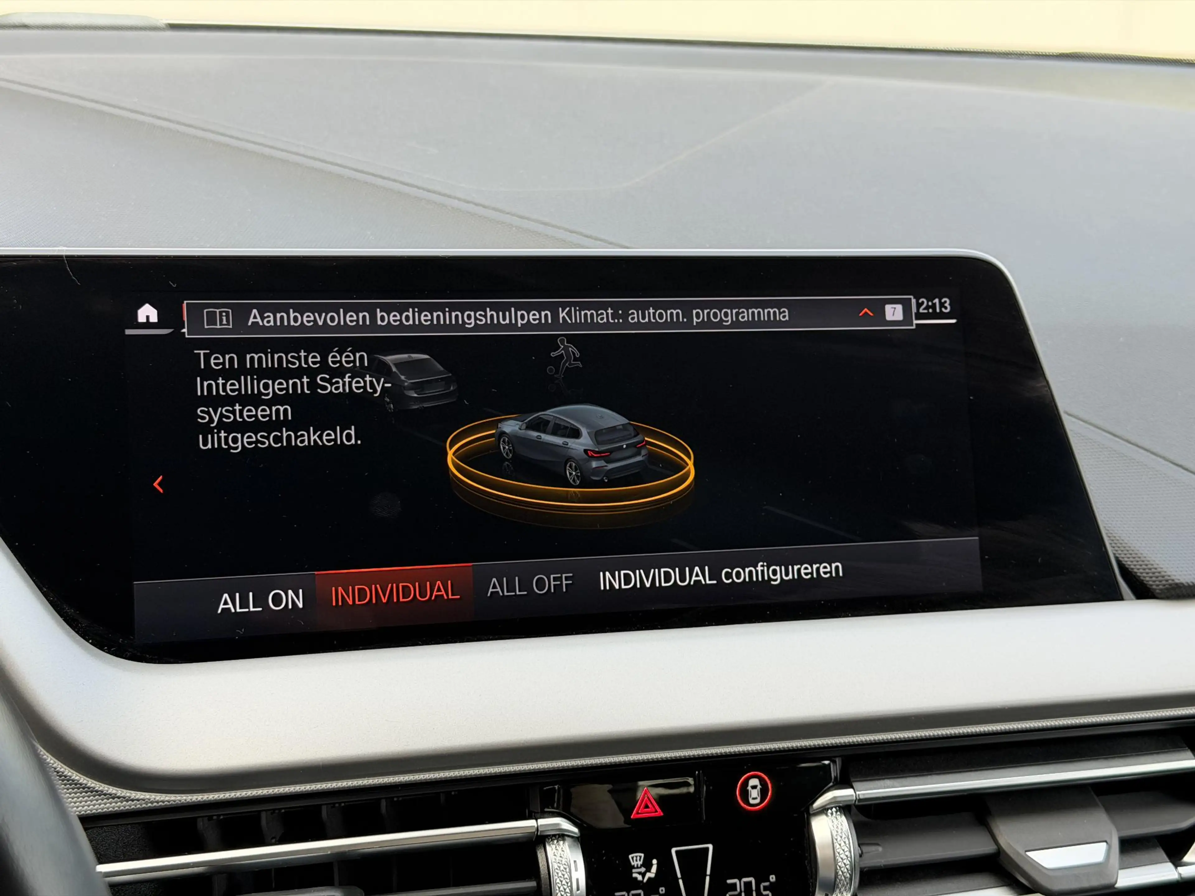 BMW 118 1 Serie 118i Business Edition / 1e Eigenaar / Navi — photo 21
