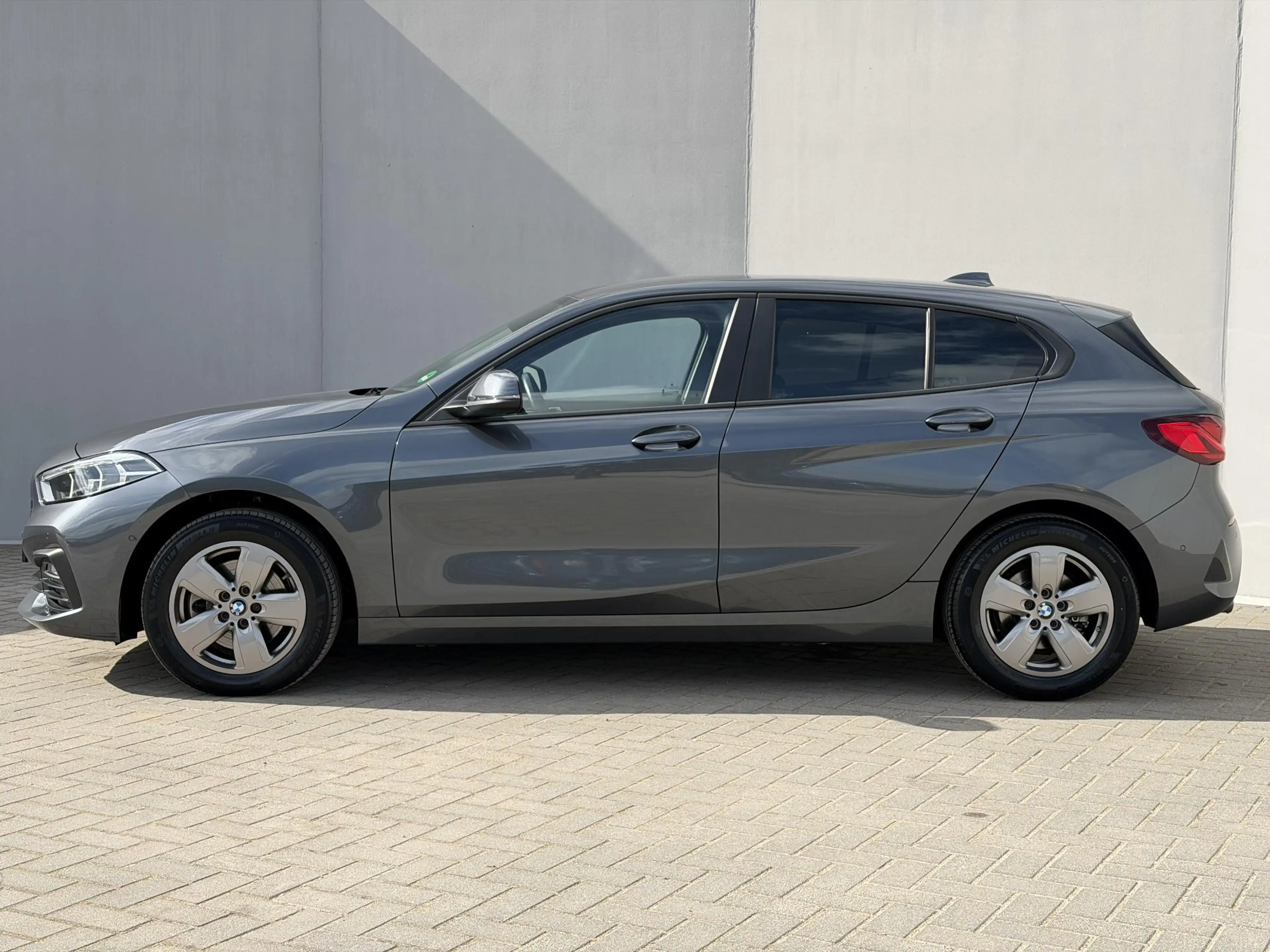 BMW 118 1 Serie 118i Business Edition / 1e Eigenaar / Navi — photo 8