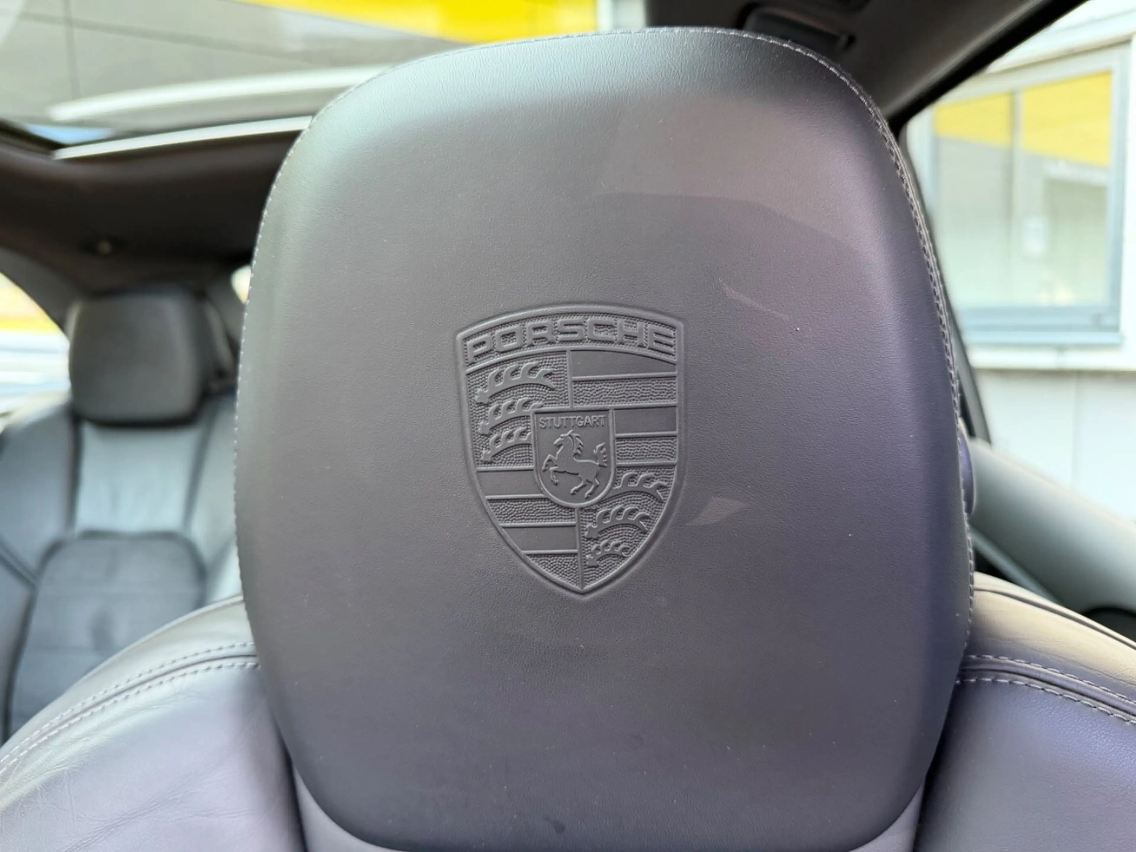 Porsche Cayenne Diesel Platinum Edition/SPORT CHRONO/PAN — photo 15