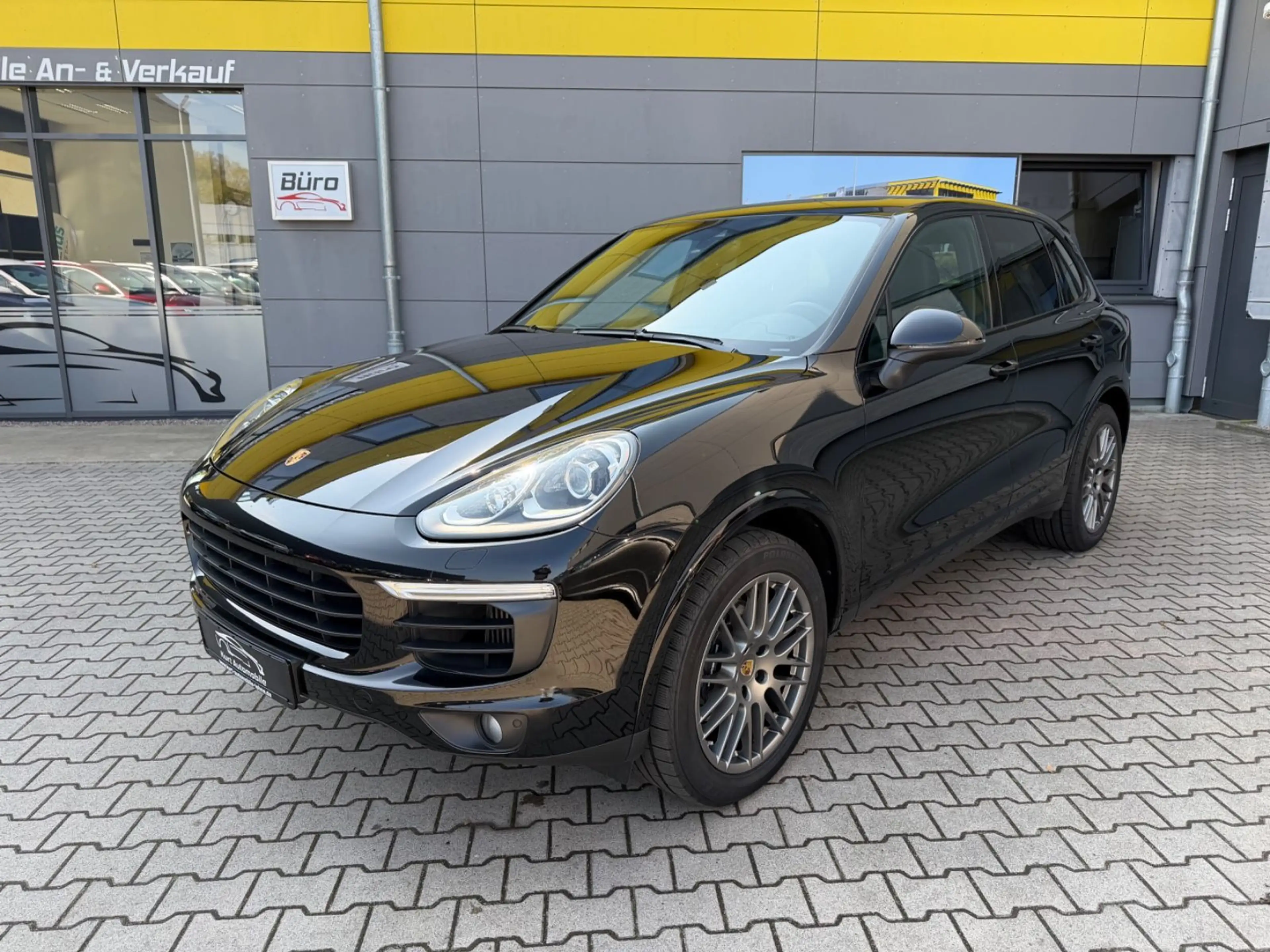 Porsche Cayenne Diesel Platinum Edition/SPORT CHRONO/PAN — photo 2