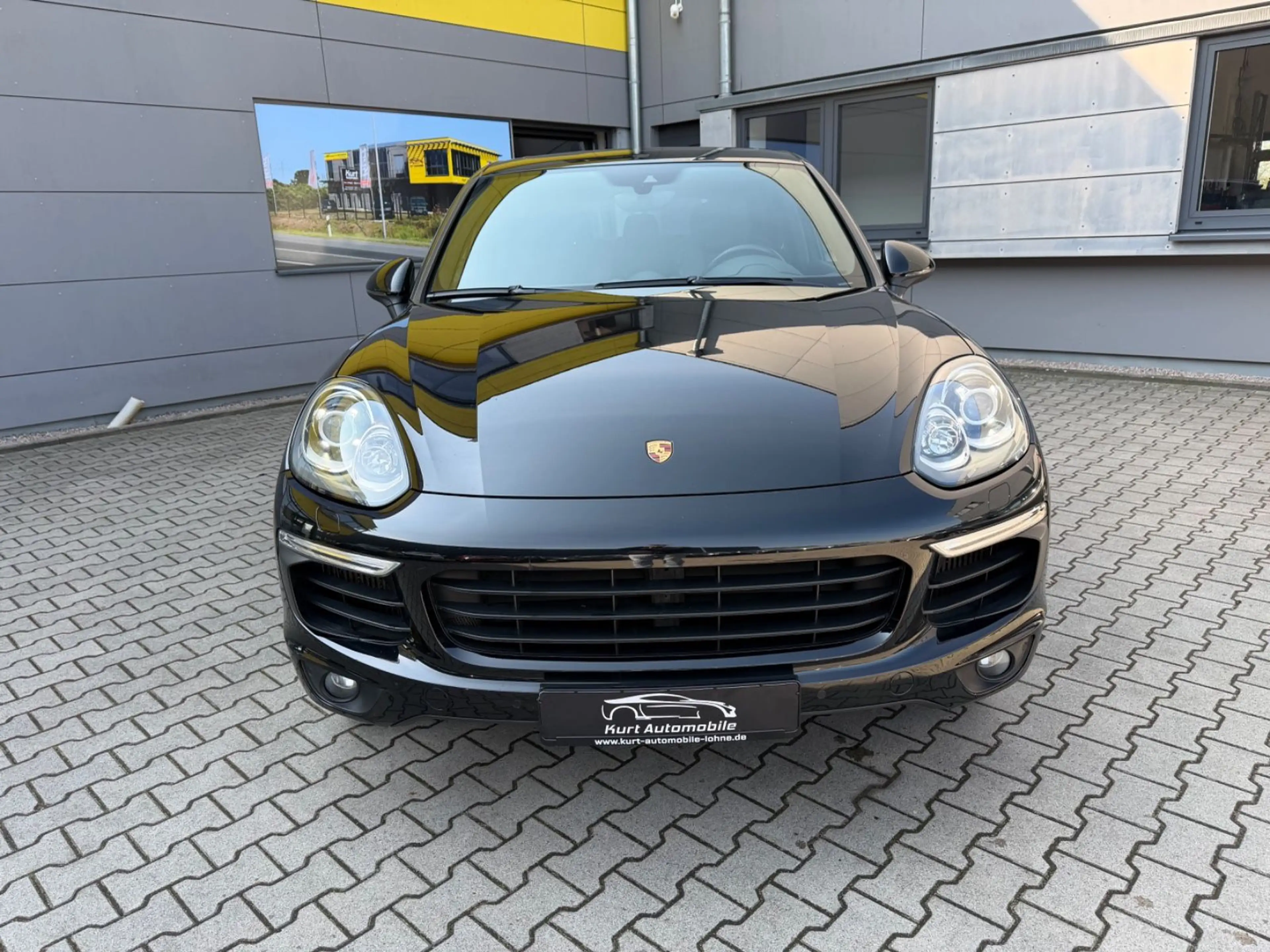 Porsche Cayenne Diesel Platinum Edition/SPORT CHRONO/PAN — photo 9