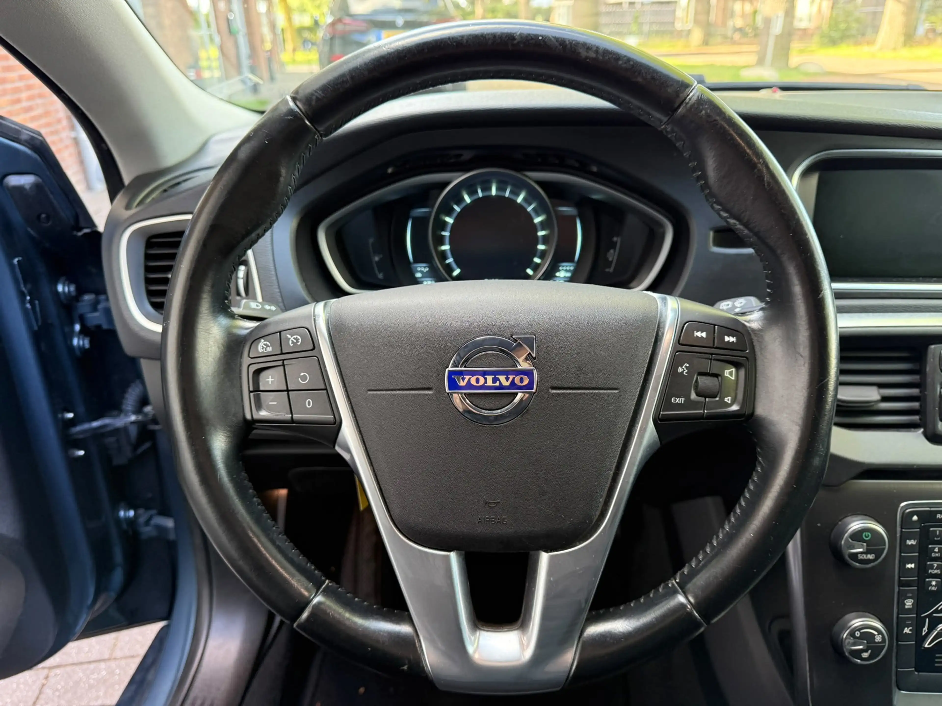 Volvo V40 1.6 T2 R-Design|AIRCO|NIEUWE APK|LEUKE AUTO — photo 13