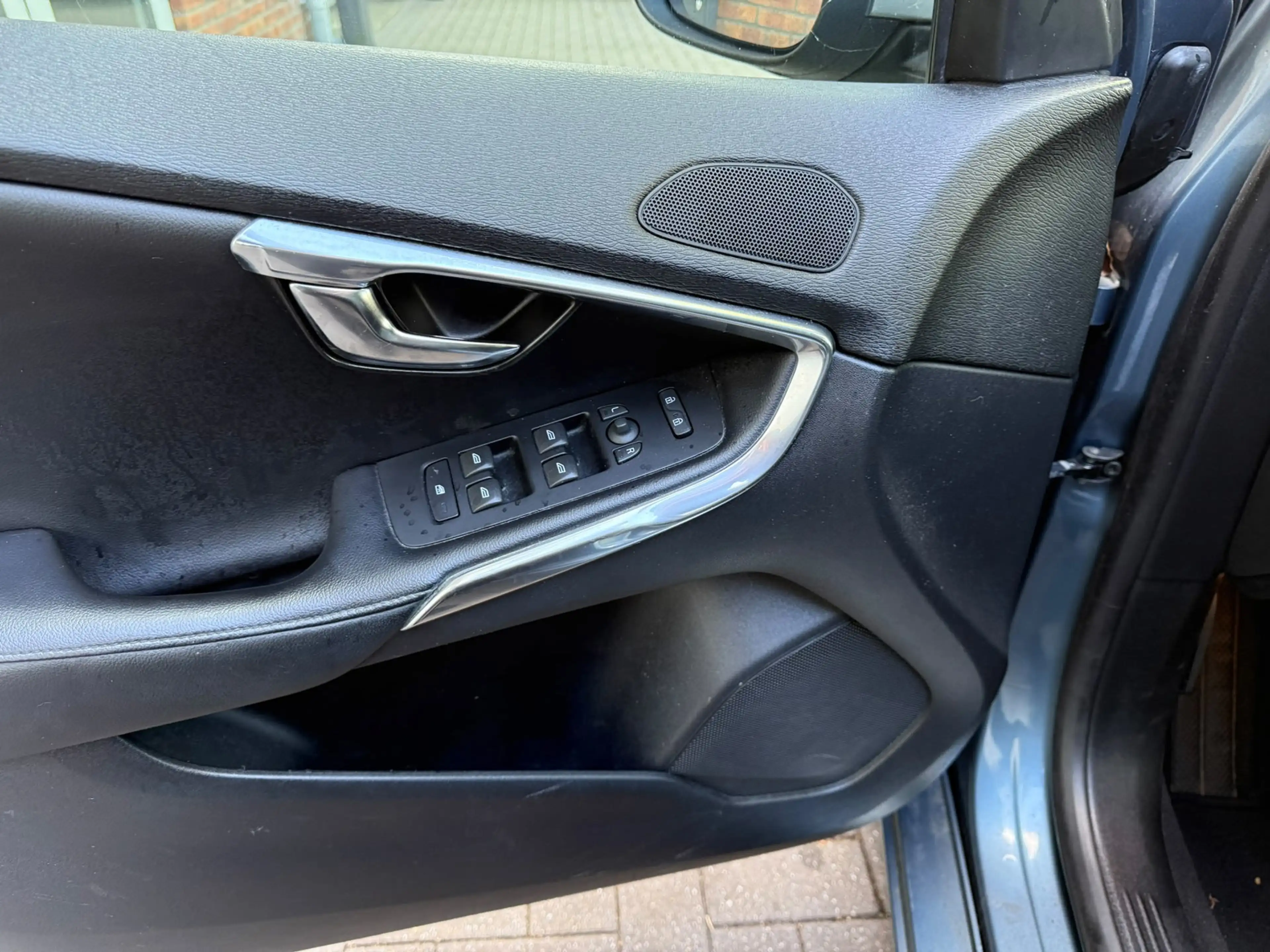 Volvo V40 1.6 T2 R-Design|AIRCO|NIEUWE APK|LEUKE AUTO — photo 11