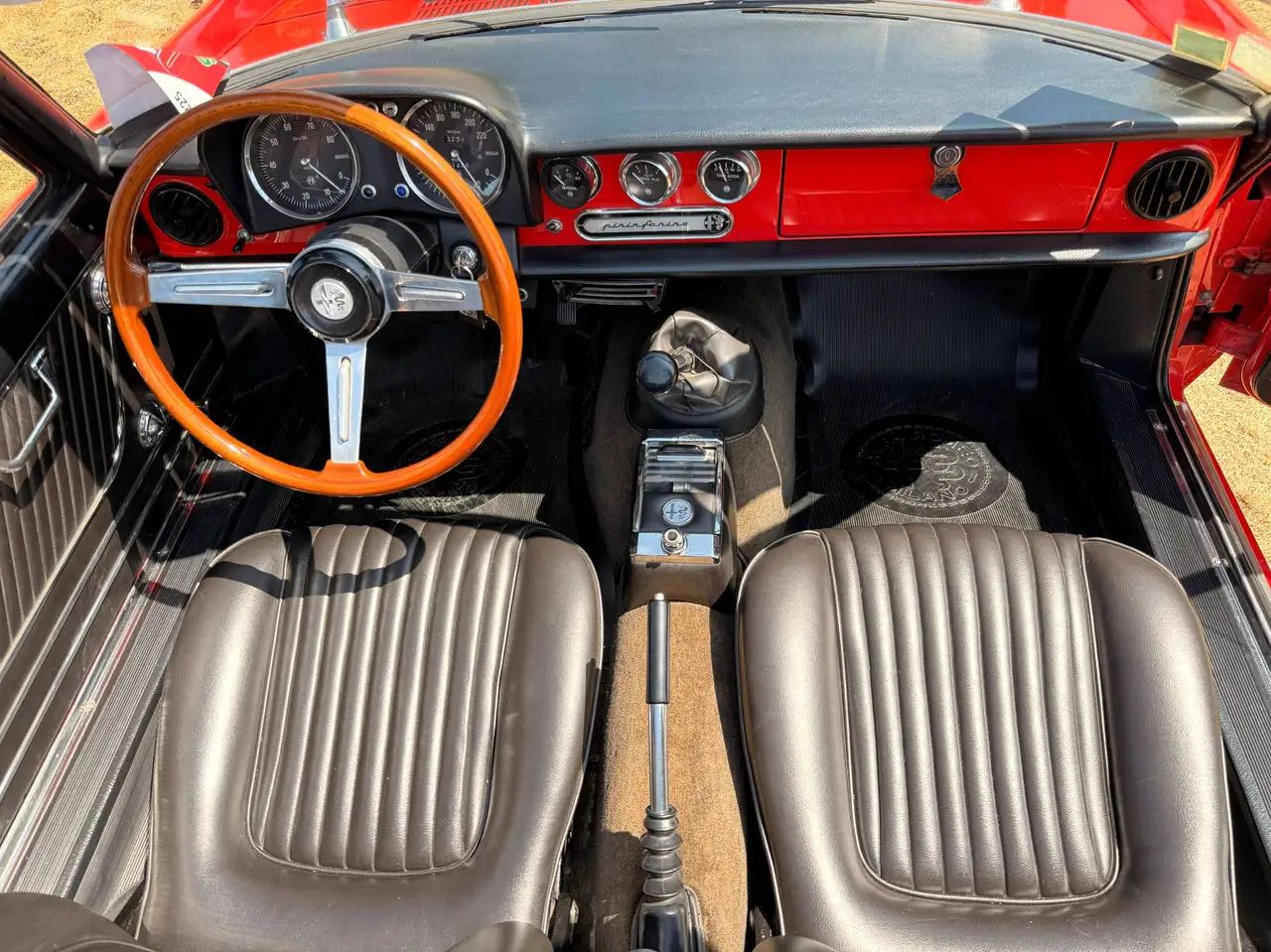 Alfa Romeo Spider 1750 Duetto, foto 9