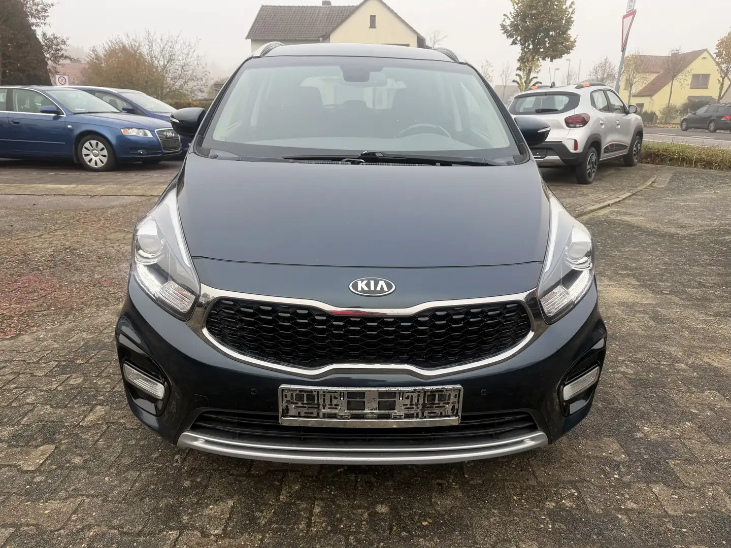 Kia Carens 1.7 CRDi 141 ISG Aut. Dream-Team Edition Blau - 2
