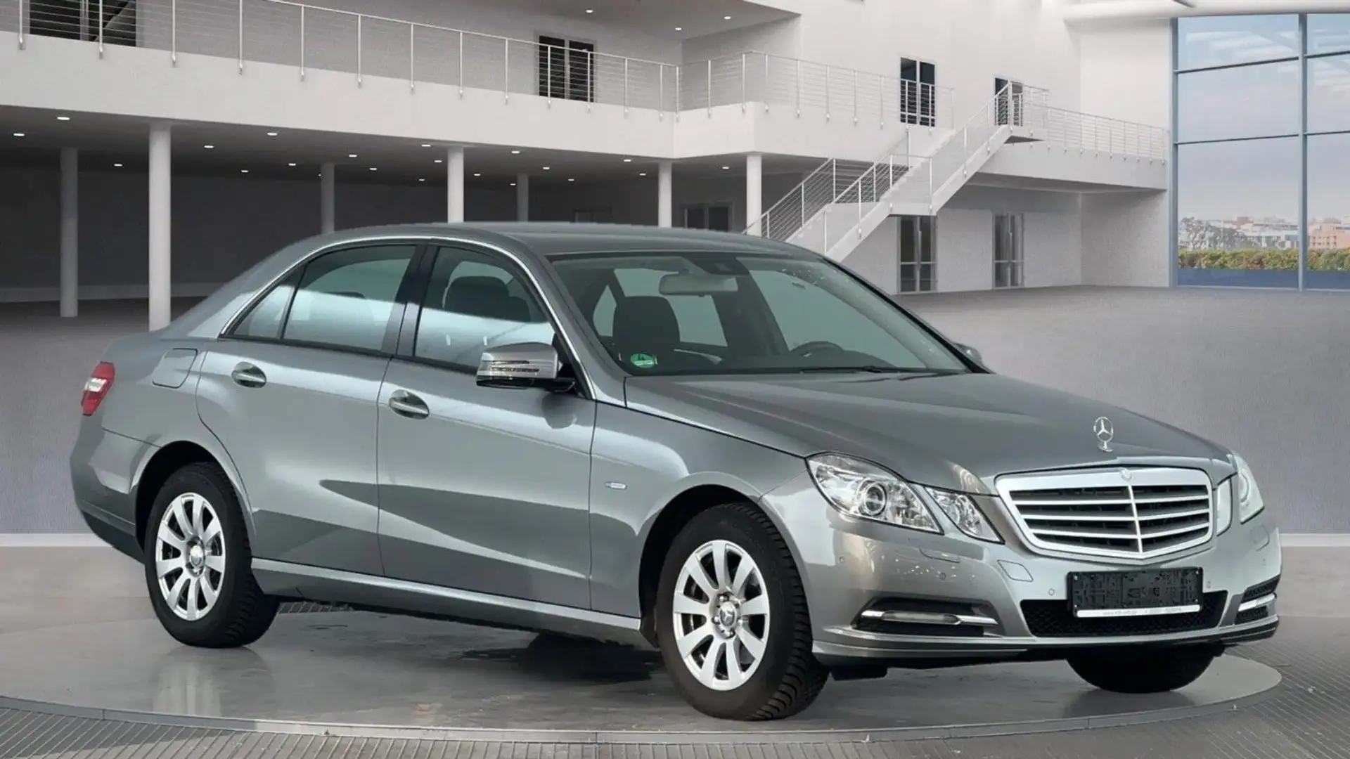 Mercedes-Benz E 200 CDI BlueEfficiency/Xenon/Navigation/SHZ Plateado - 2