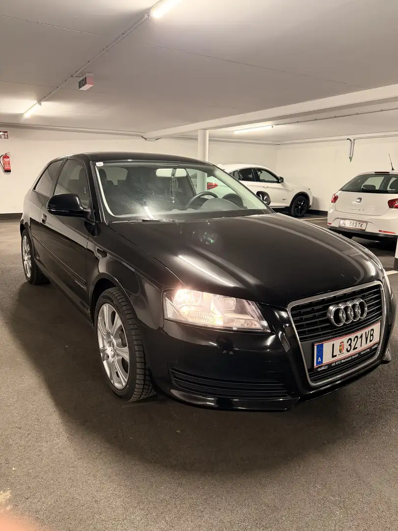 Audi A3 Ambiente 1,9 TDI DPF S-tronic Schwarz - 1