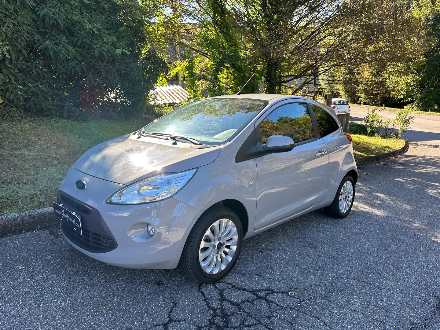 Ford Ka/Ka+ Ka 1.2 Titanium + c/esp 69cv E6 46000km 1PROP Gris - 1