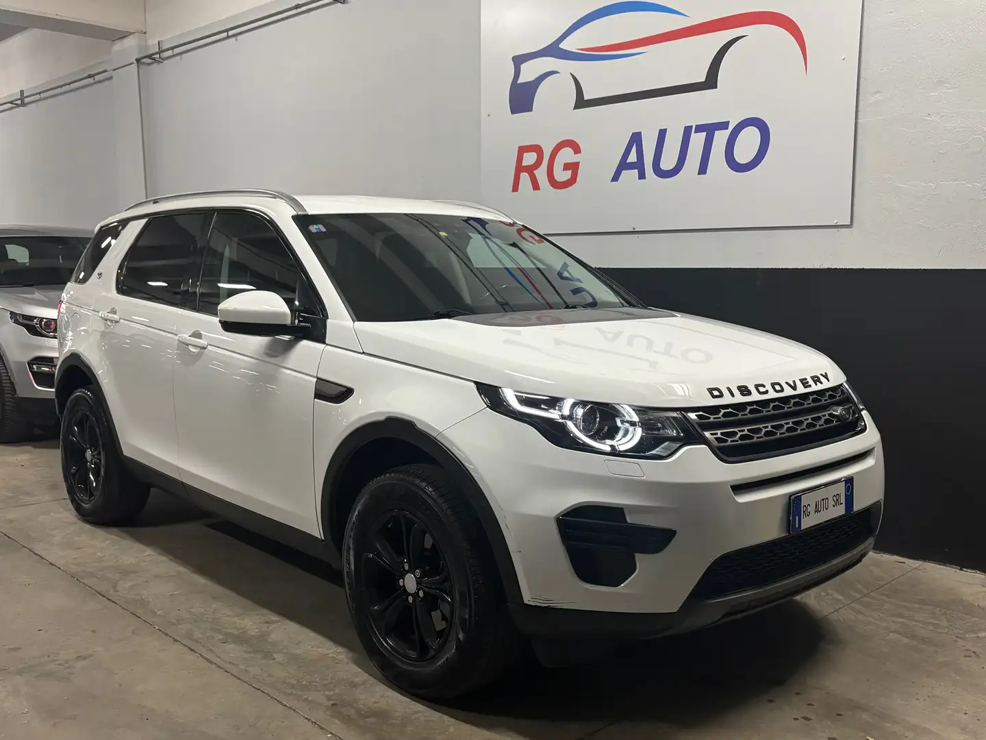 Land Rover Discovery Sport Discovery Sport I 2015 2.0 td4 Pure awd 150cv auto Blanc - 1