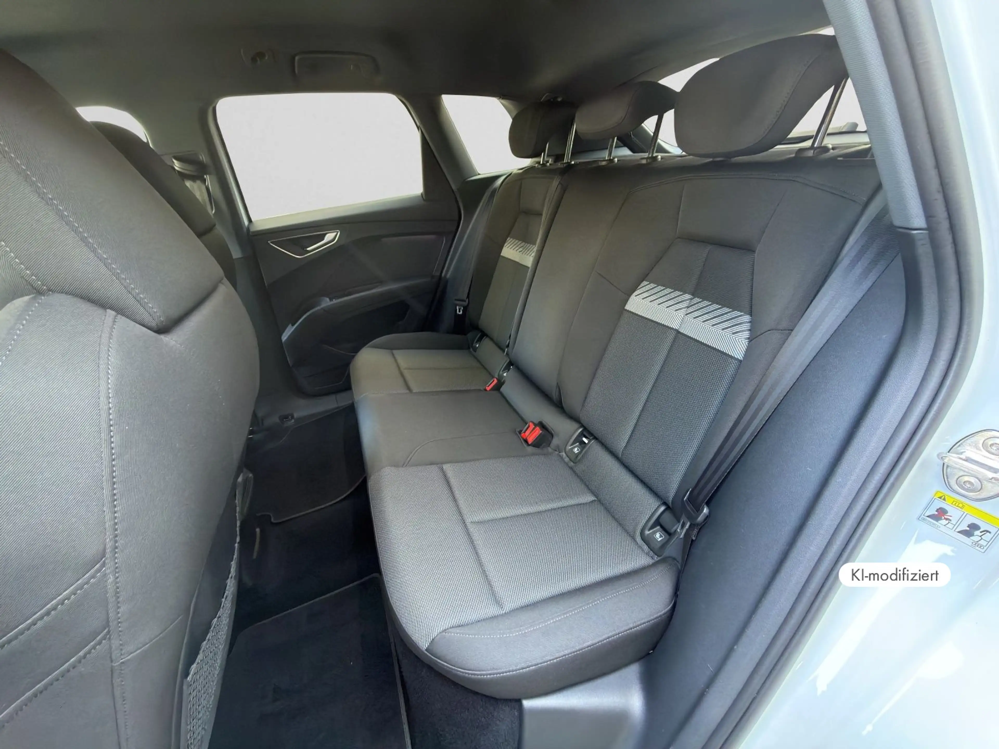 Audi Q4 e-tron 40 e-tron Navi Plus 150 kW — photo 14