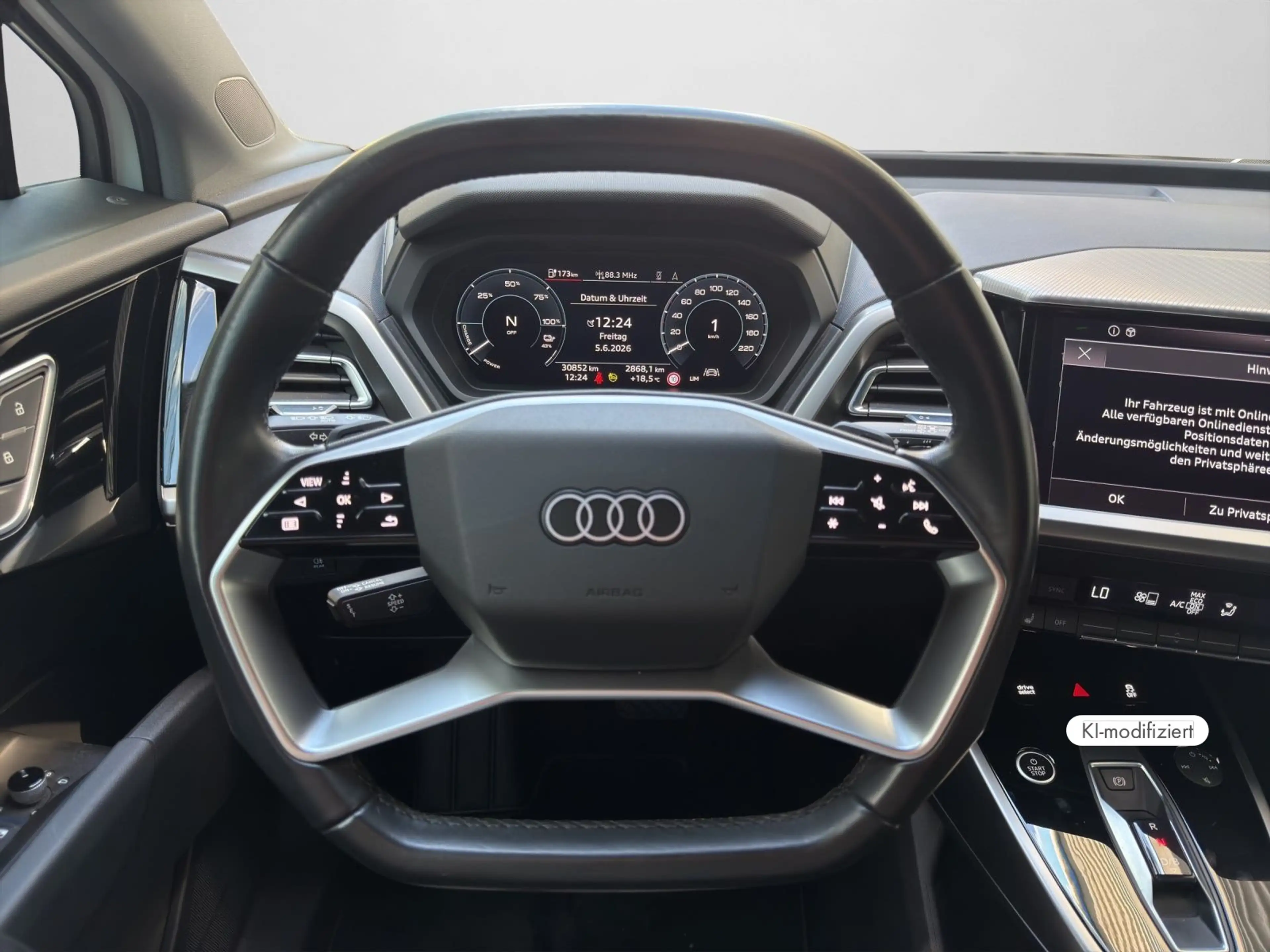 Audi Q4 e-tron 40 e-tron Navi Plus 150 kW — photo 9
