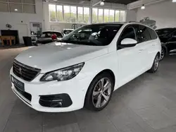 Peugeot 308 SW Allure*Navi&Kamera*AHK.leder*1.Hand