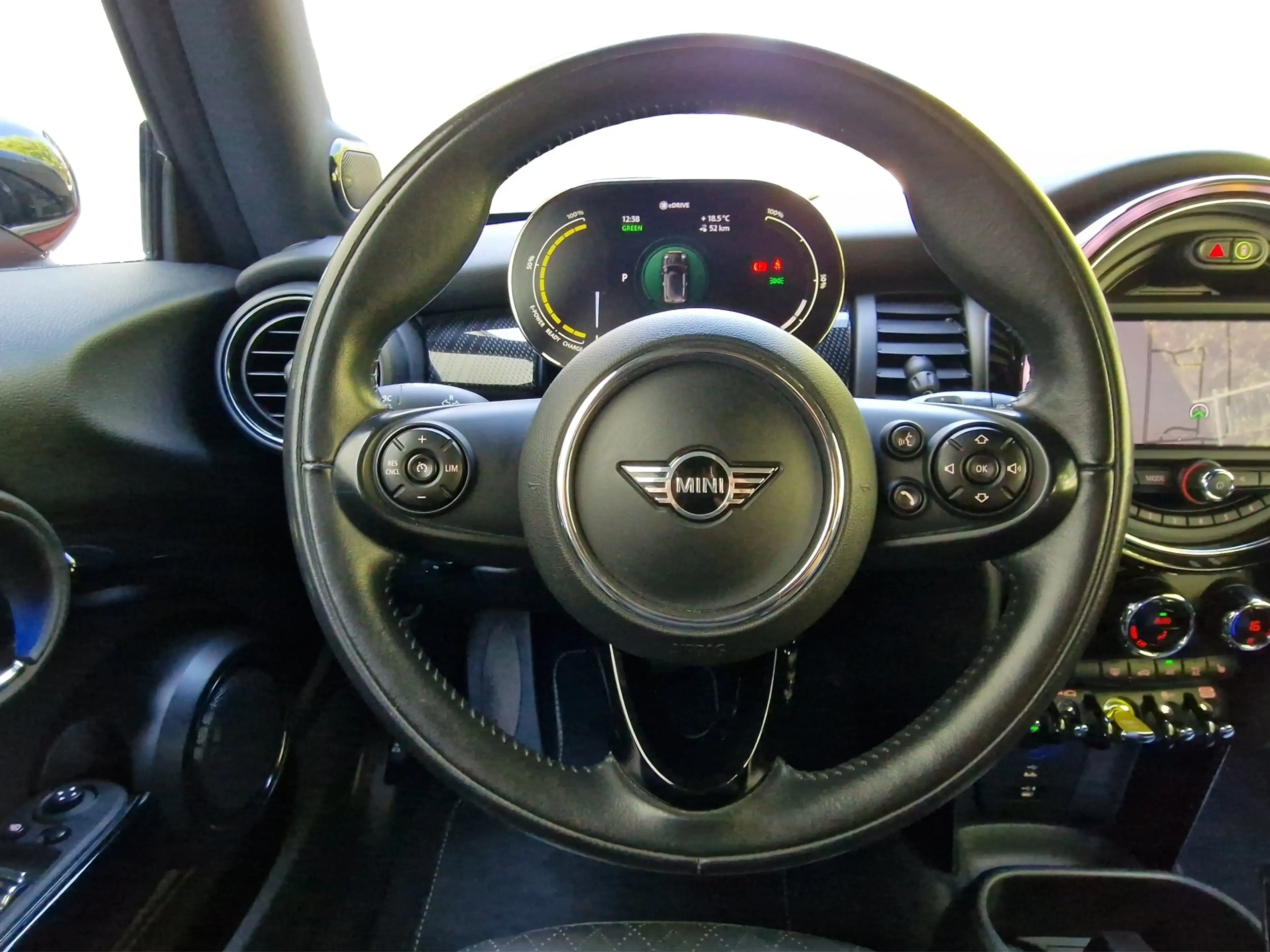 MINI Cooper SE 3-Türer — photo 11