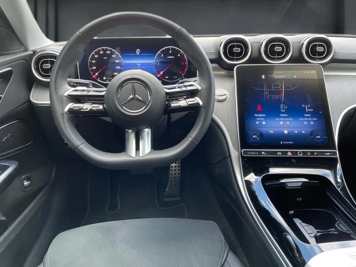 Mercedes-Benz C 220 d AMG AdvancedPlus Distronic AHK Schwarz - 2