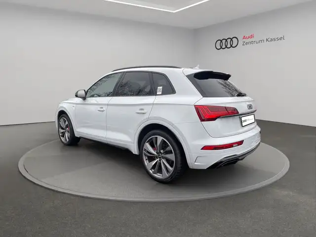 Audi Q5 view 5