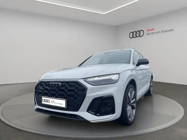 Audi Q5 view 3