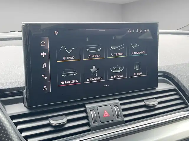 Audi Q5 view 14