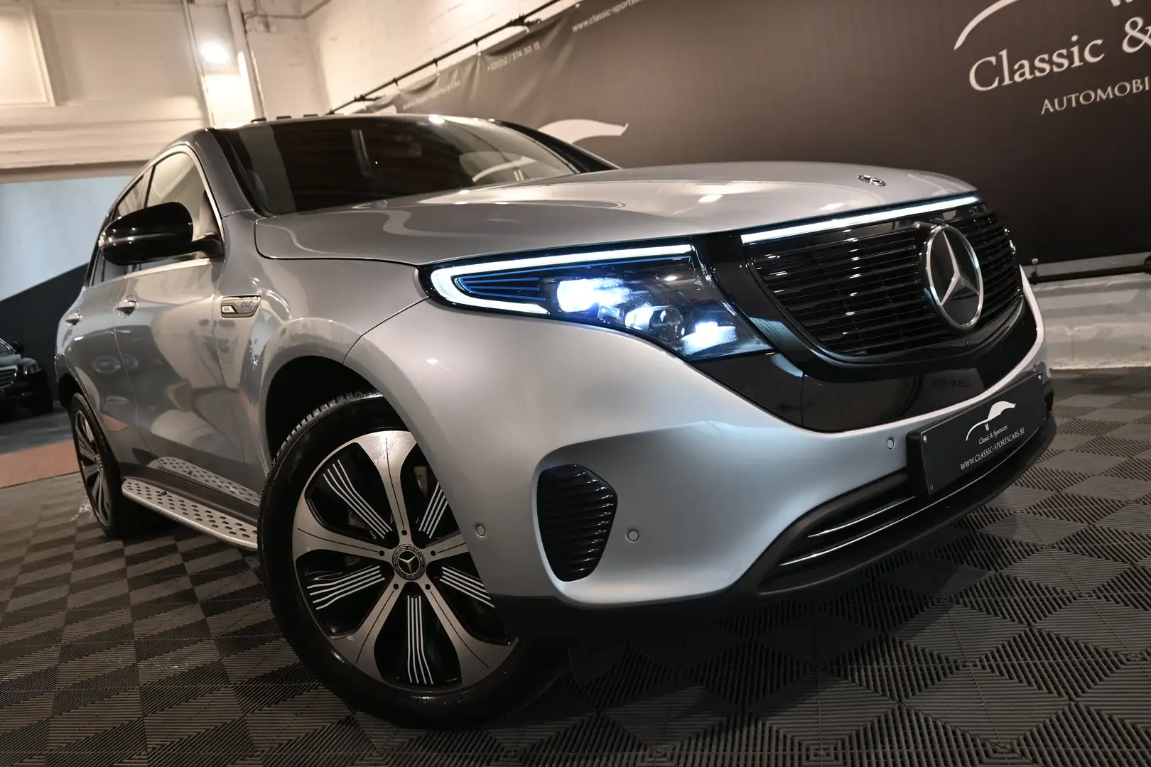 Mercedes-Benz EQC 400 EQC 400 4-Matic / LIMITED 1886 / FULL OPTIONS !! Gris - 2