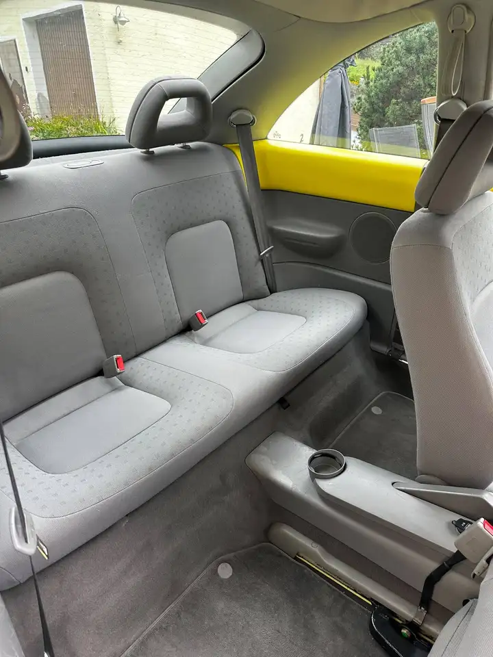 Volkswagen New Beetle 2.0, foto 11