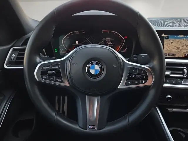 BMW 3 Series view 19