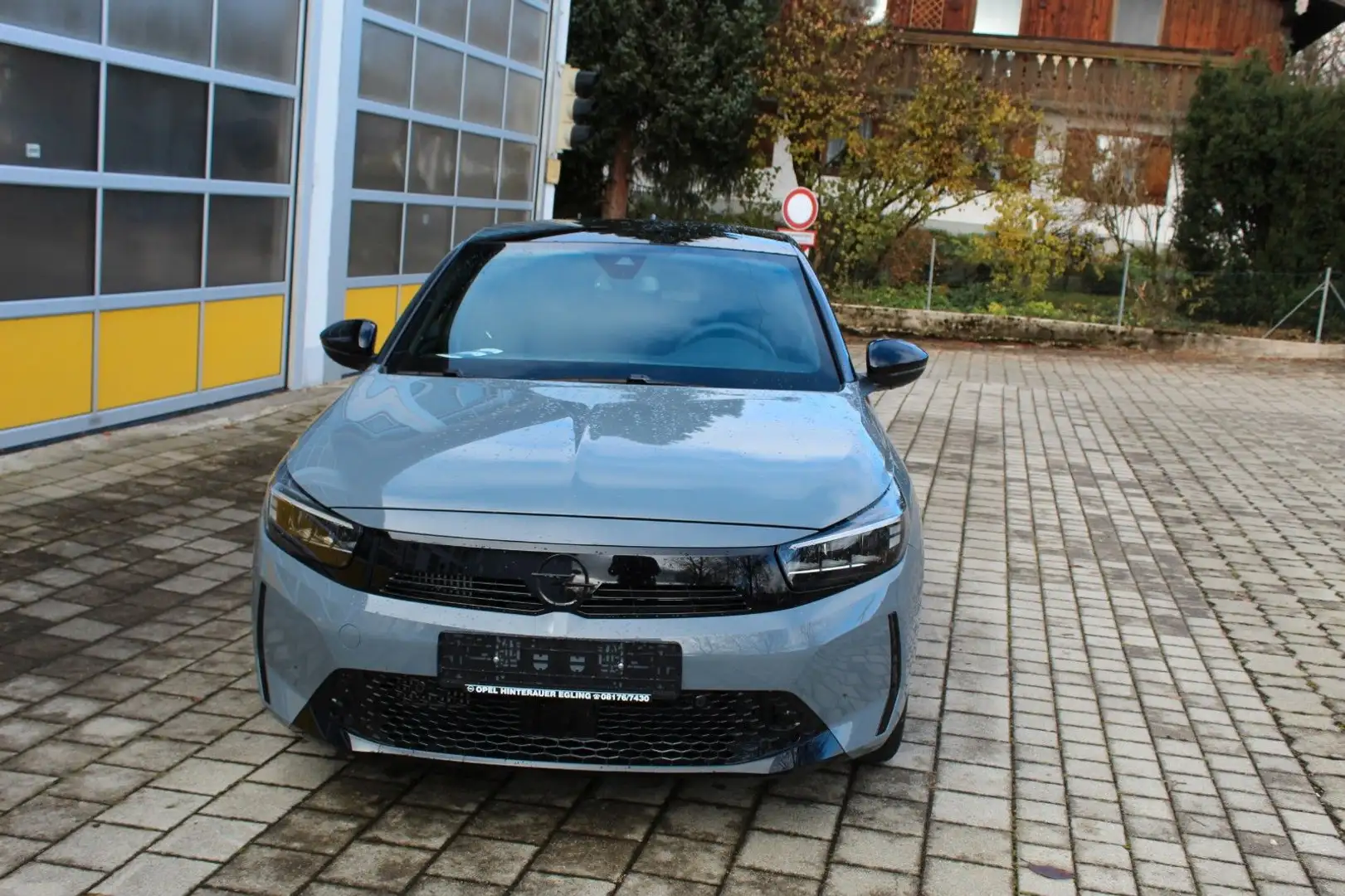 Opel Corsa F GS Automatik Grijs - 2