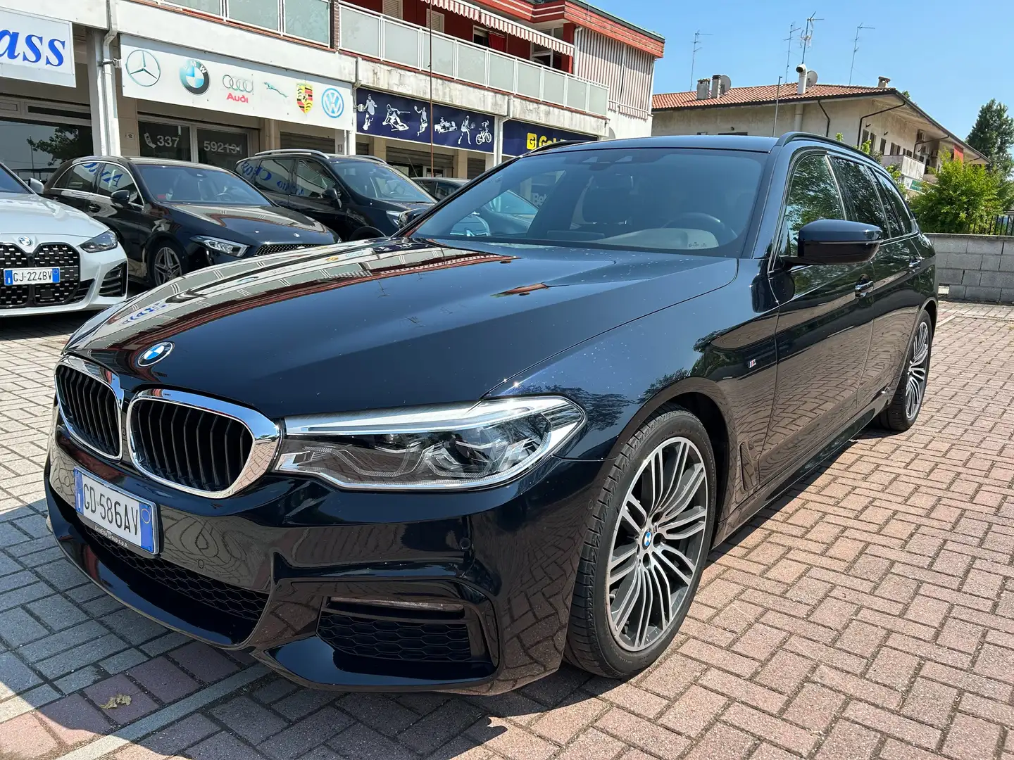 BMW 520 Serie5Touring520d Touring mhev48VxdriveMsport auto Negro - 1