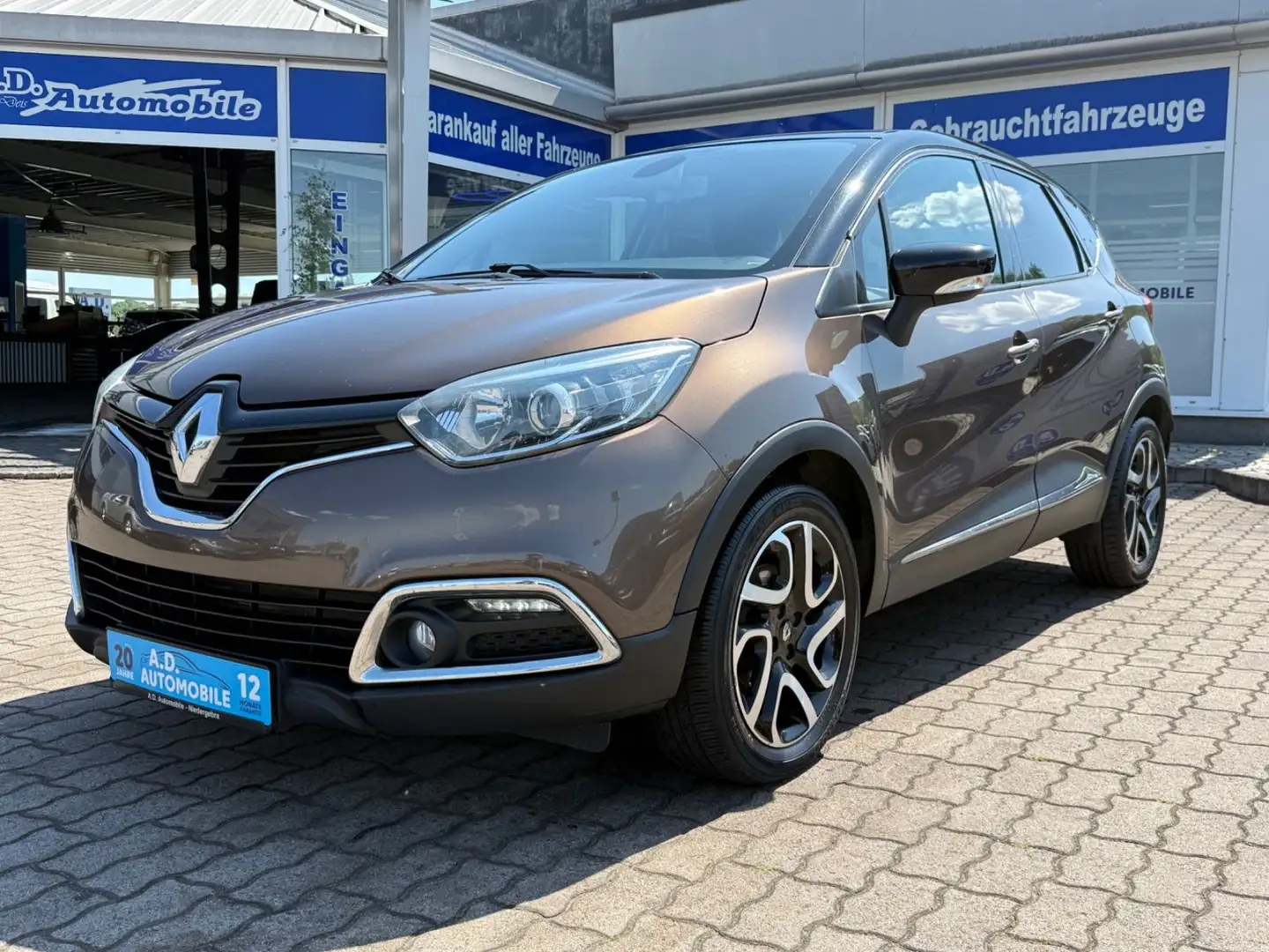 Renault Captur Luxe Navi Noir - 1
