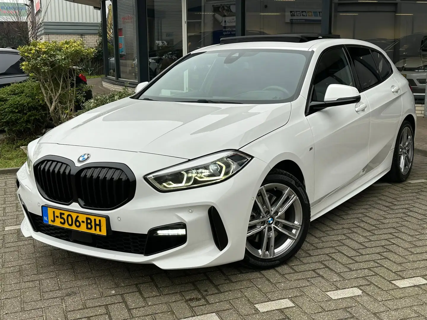 BMW 118 1-serie 118i High Executive Edition M-PAKKET l PAN Weiß - 1