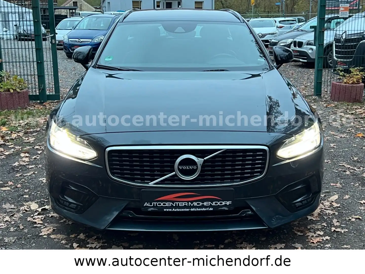 Volvo V90 Kombi R Design*Sehr guter Zustand*Scheckheft Šedá - 2