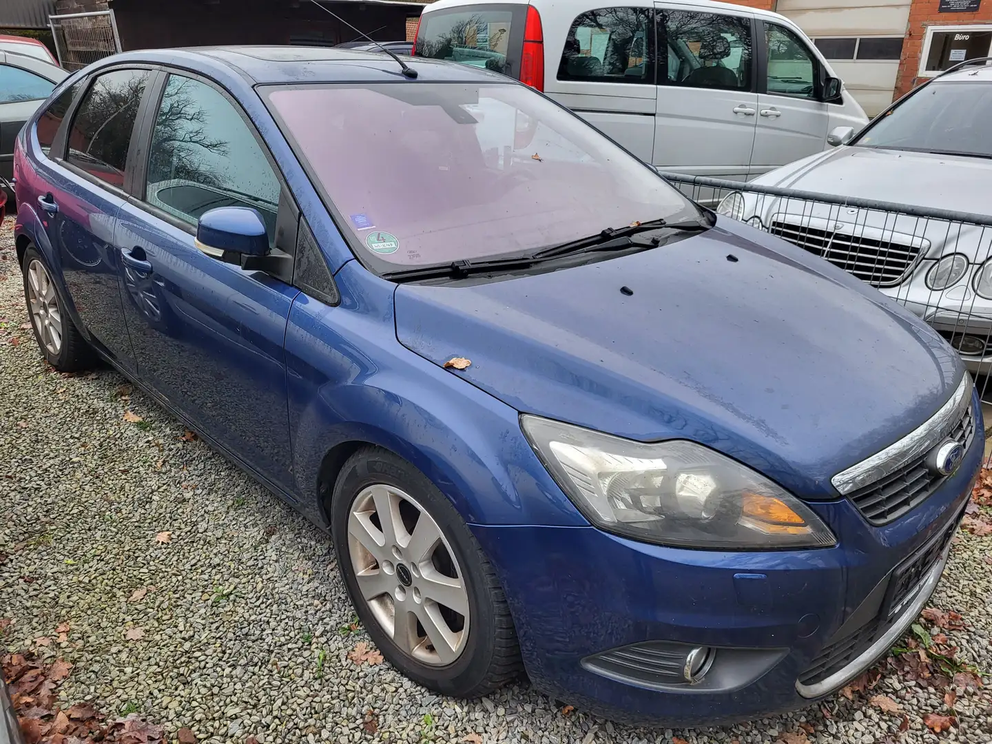 Ford Focus Titanium Blau - 1