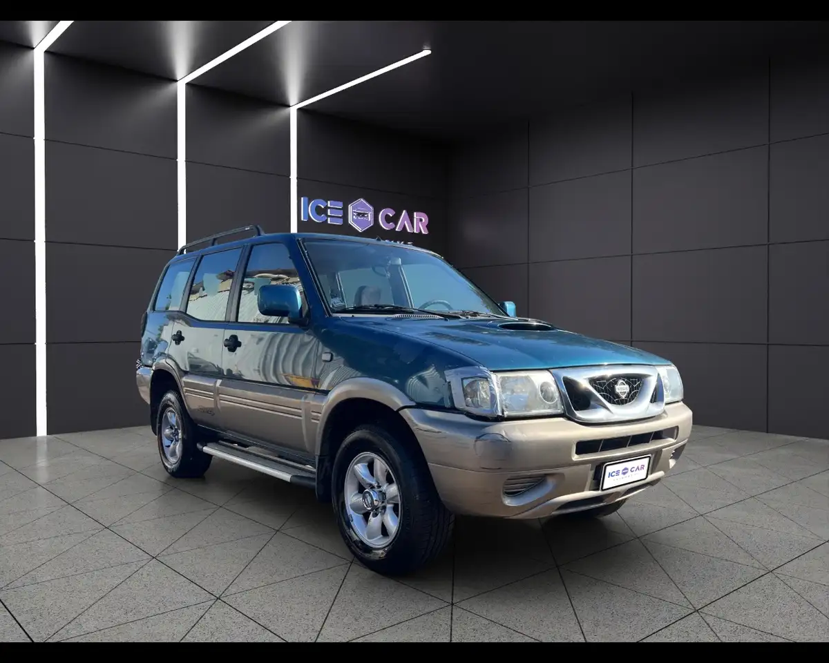 Nissan Terrano II 2.7 Tdi 3 porte Sport Safari, foto 3