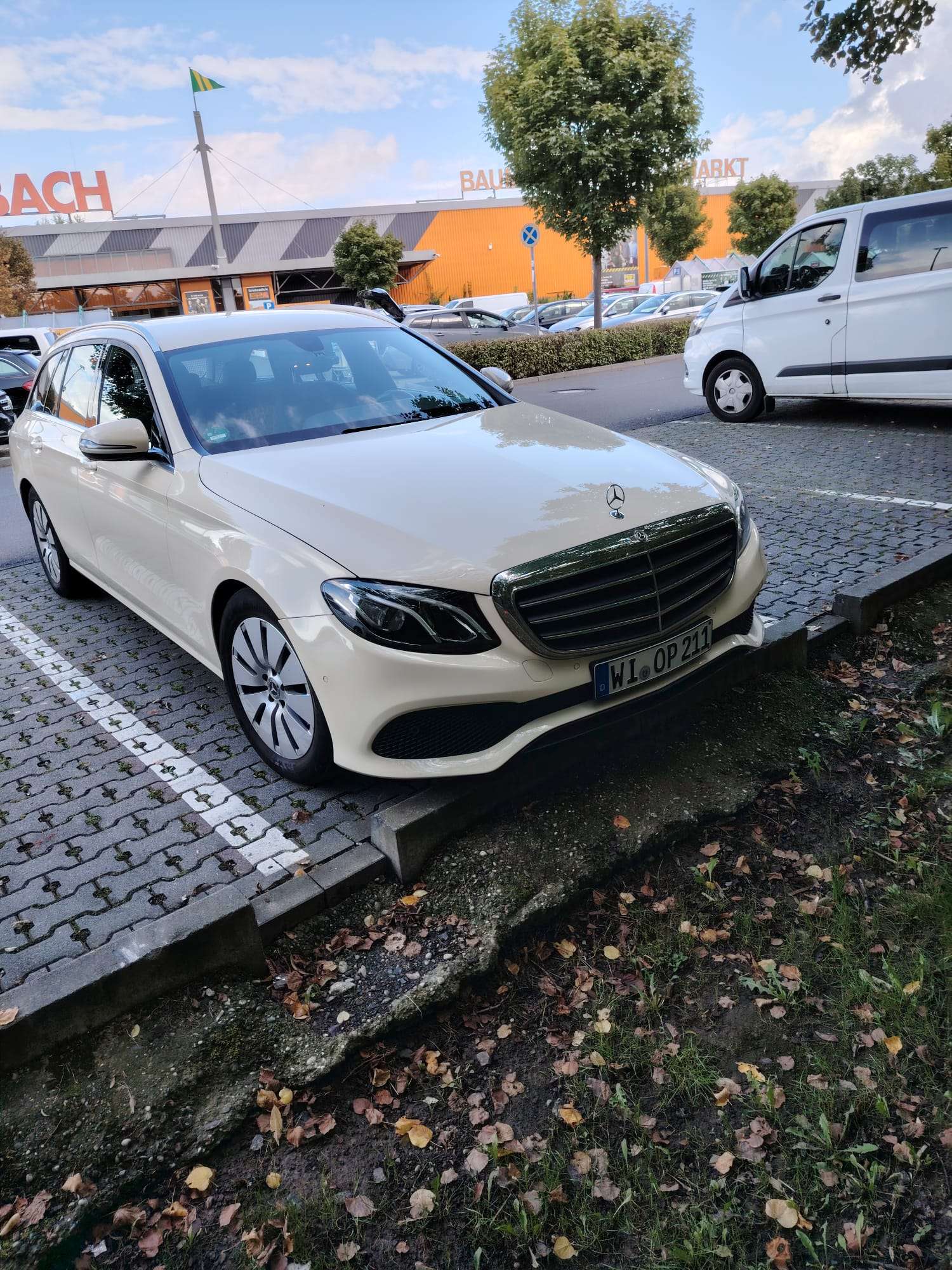 Second hand Mercedes Benz E-Class 