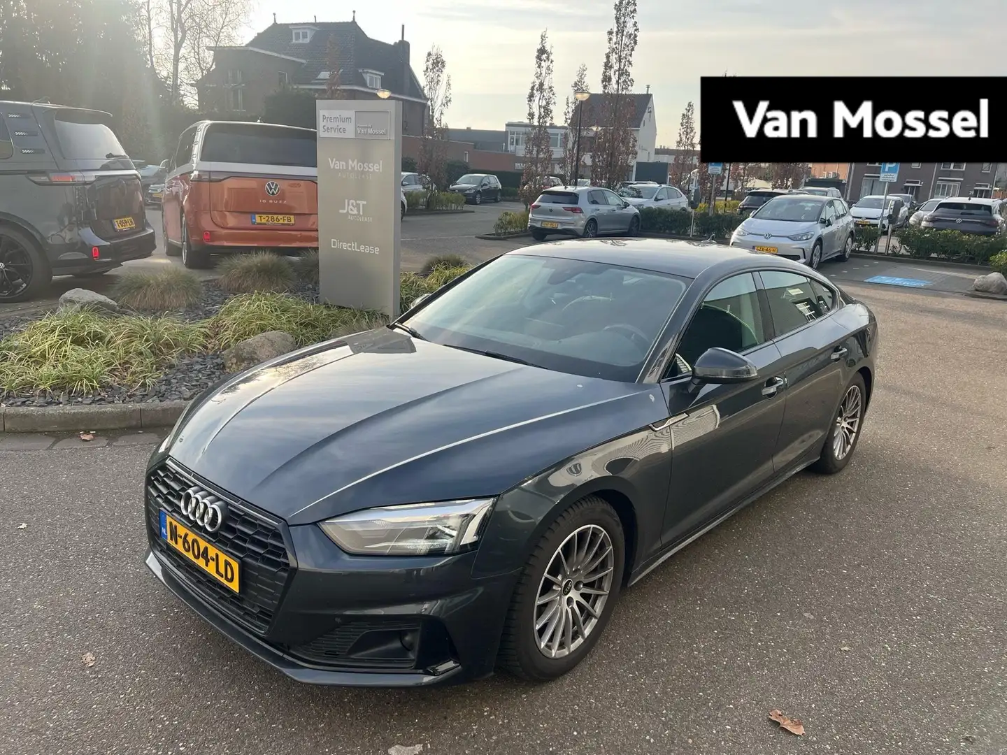 Audi A5 Sportback 35 TFSI Business Edition l Apple Carplay Grijs - 1