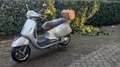 Vespa GTS 300 70° Anniversario Plateado - thumbnail 3