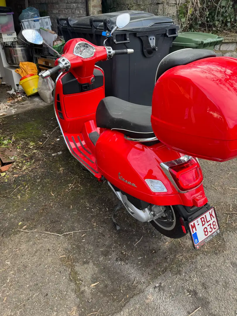 Vespa GTS 125 Roşu - 2