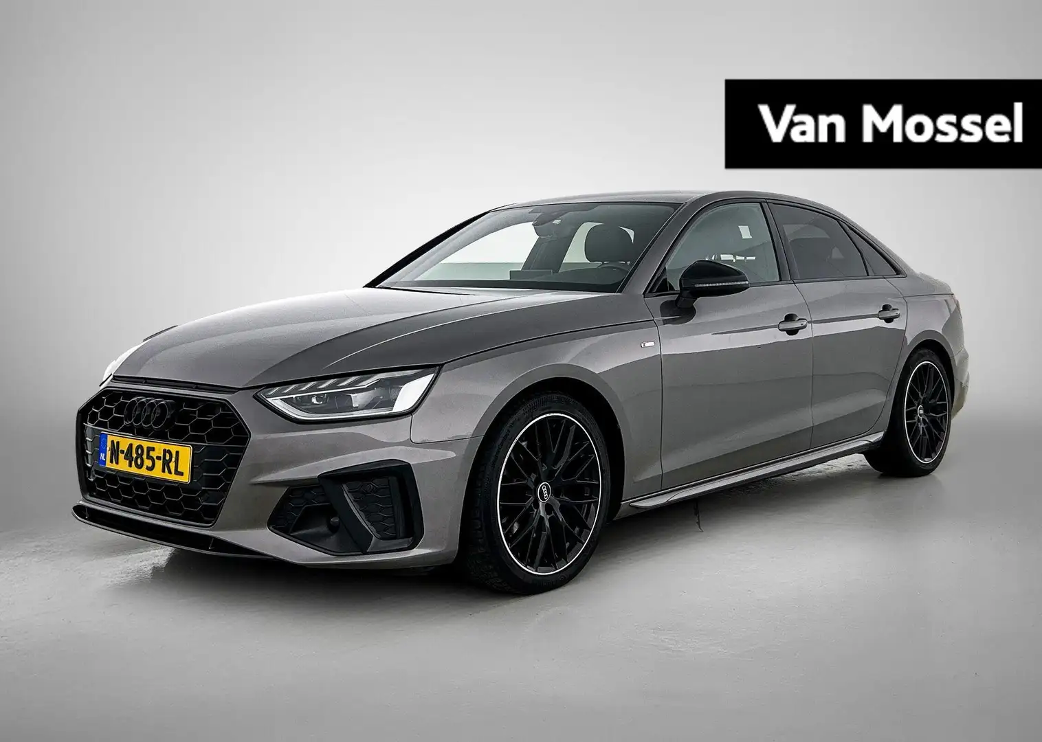 Audi A4 Limousine 35 TFSI S edition Competition 150 PK | S Gris - 1