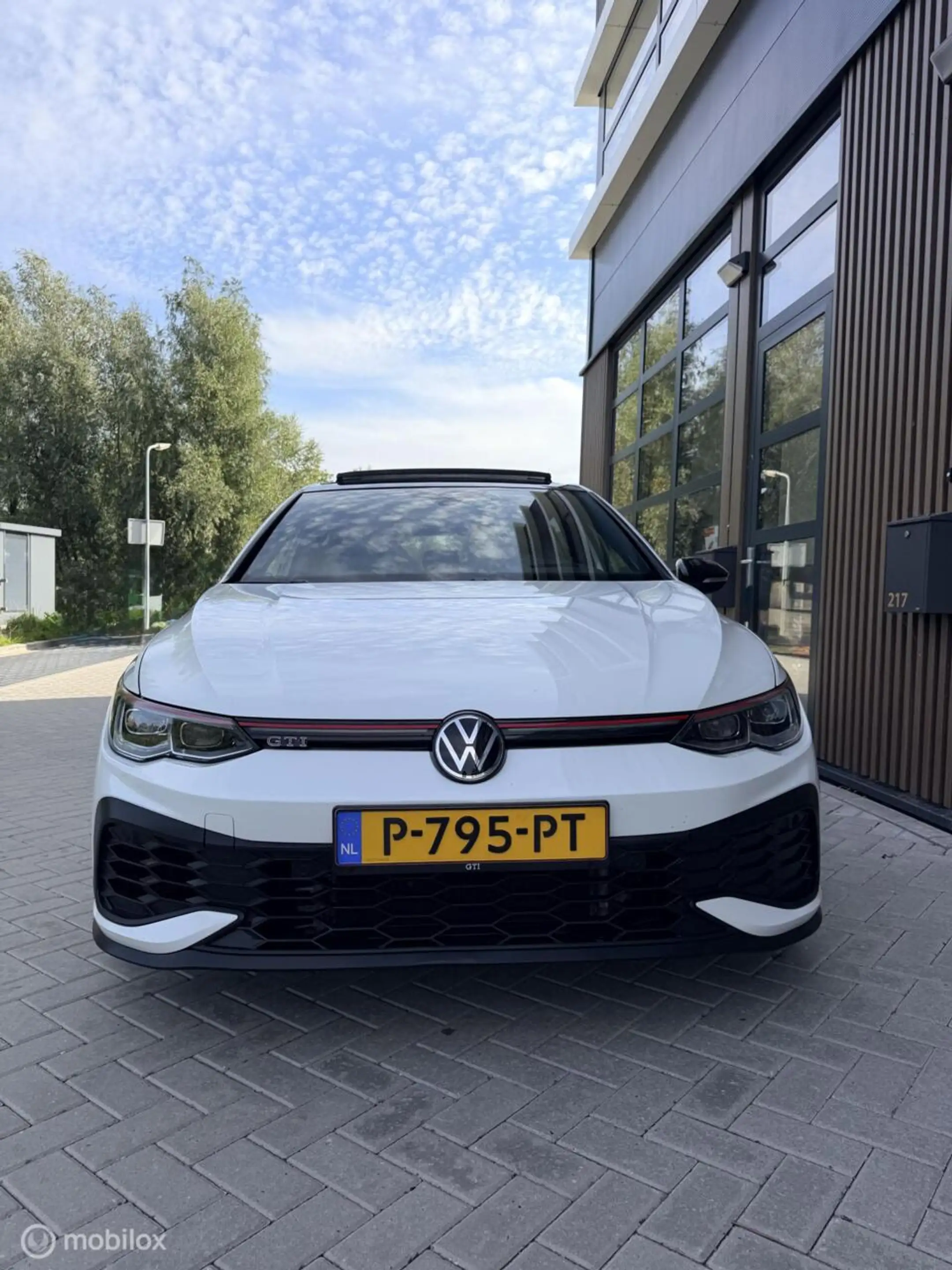 Volkswagen Golf GTI 2.0 TSI Clubsport PANO/HDUP/DEALER/VOLL — photo 4