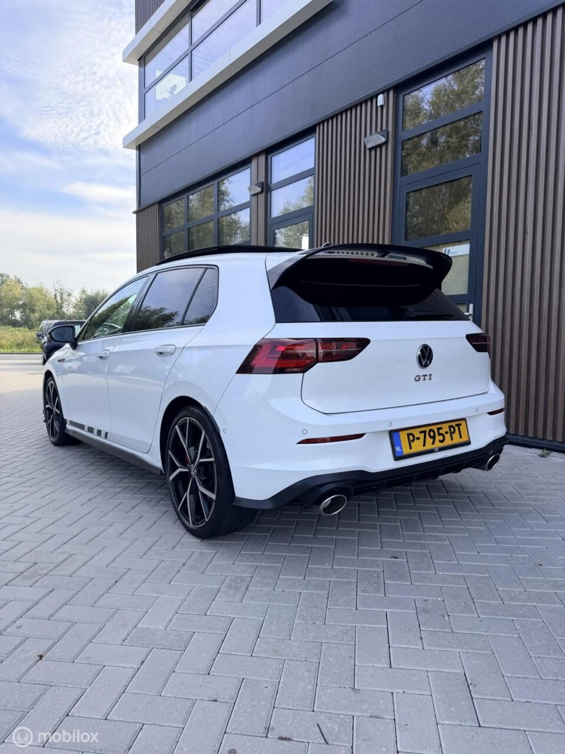 Volkswagen Golf GTI 2.0 TSI Clubsport PANO/HDUP/DEALER/VOLL — photo 9