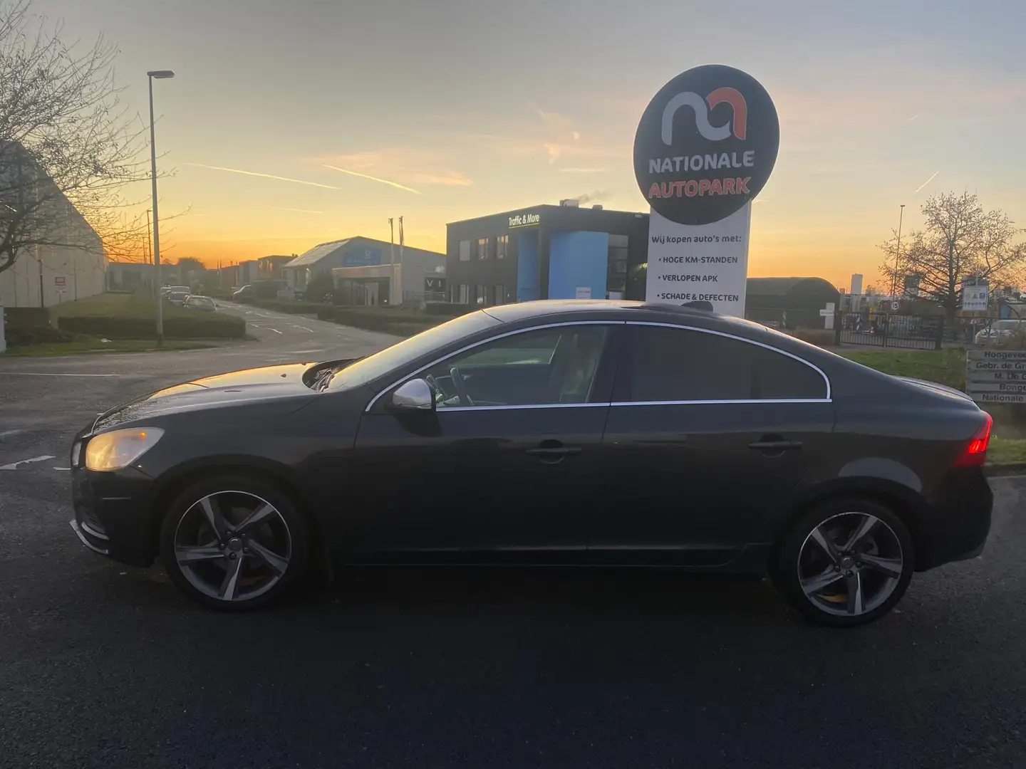 Volvo S60 2011 * 1.6 T4 R-Design * EURO 5 * APK * Grijs - 2