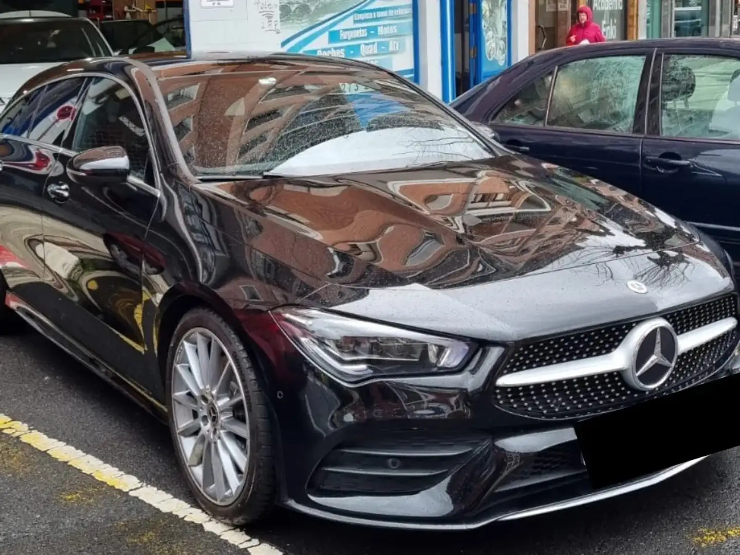 Mercedes-Benz CLA 200 Shooting Brake 7G-DCT Negro - 2