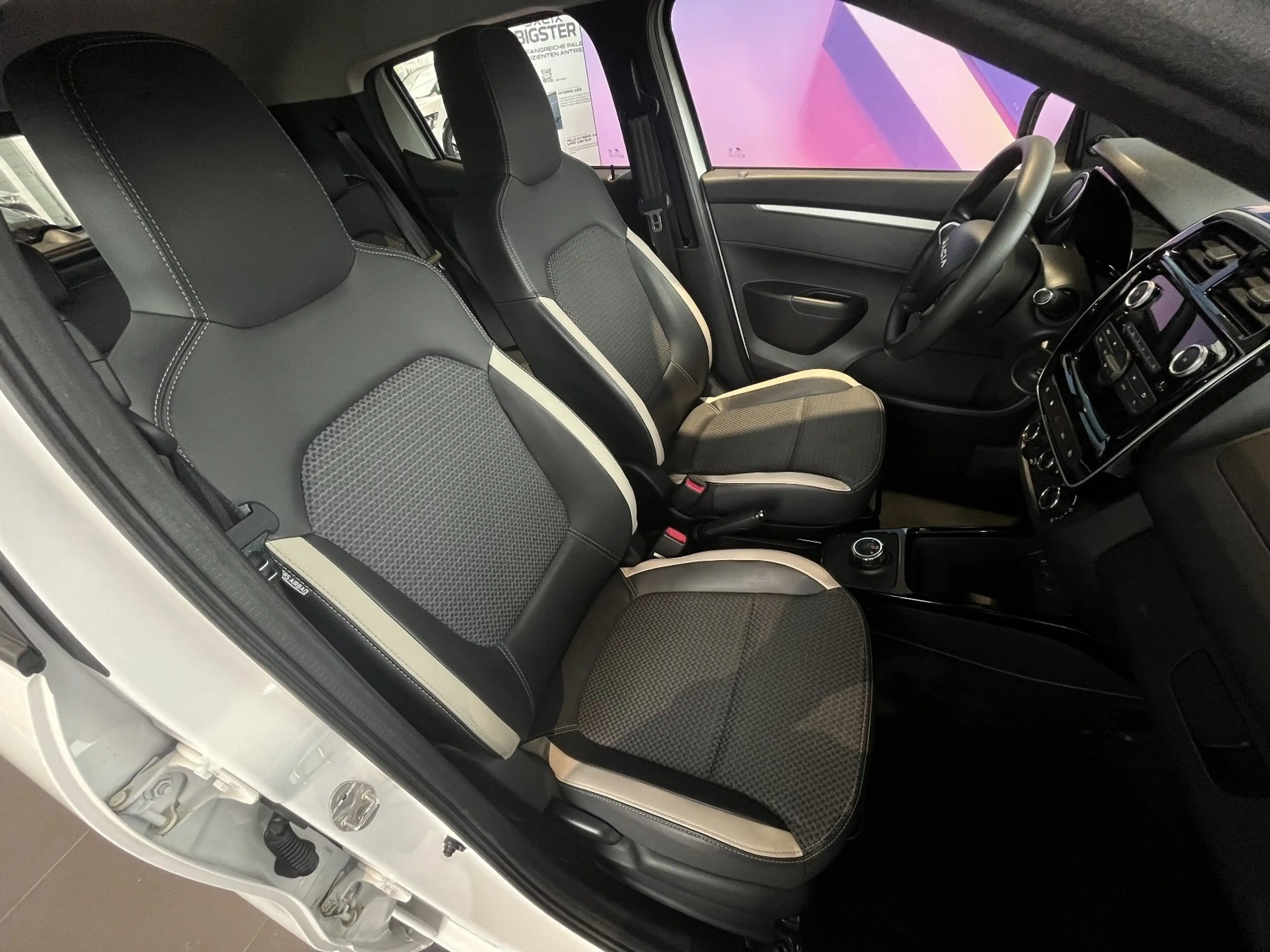 Dacia Spring Essential ELECTRIC 45 — photo 8