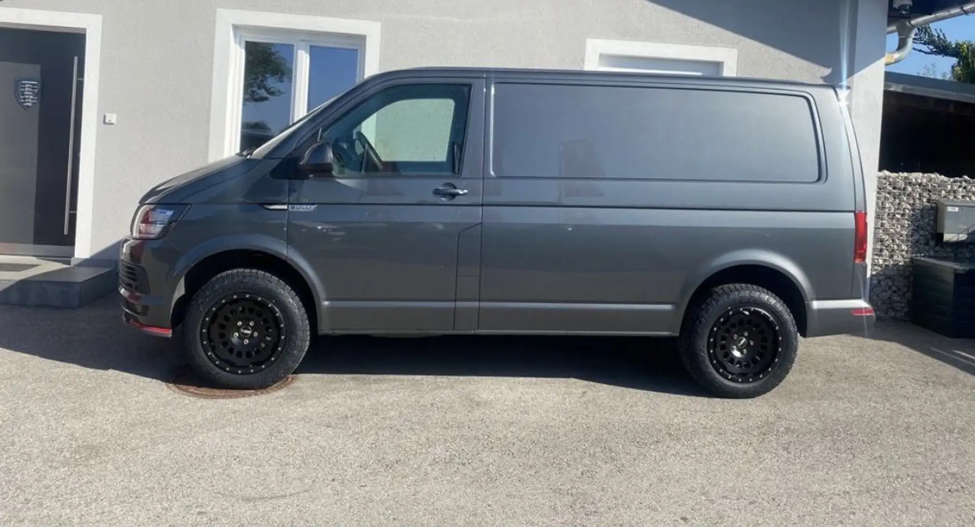 Volkswagen T5 Transporter - 1